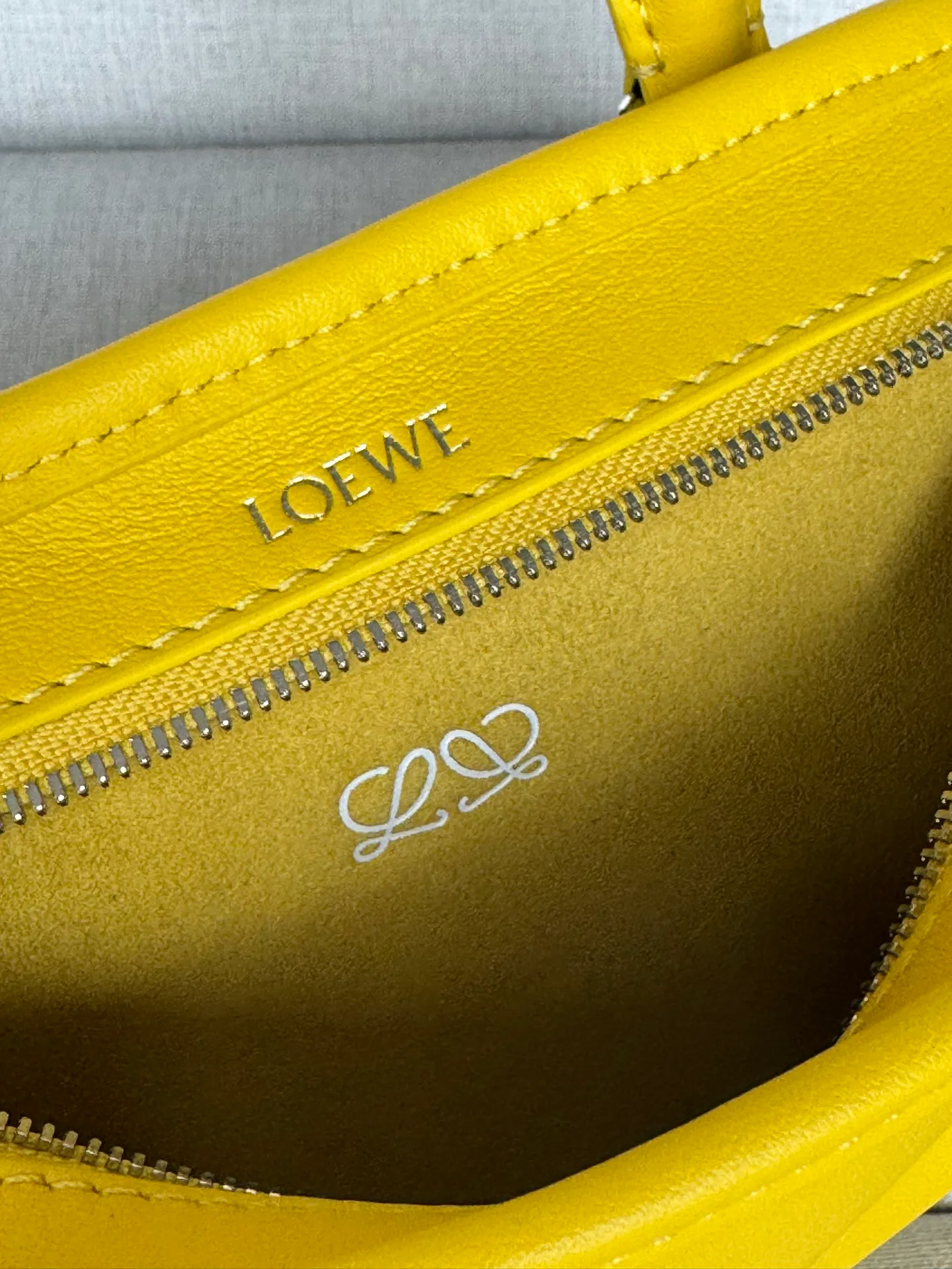 Классические Сумки Женские Loewe 13216713