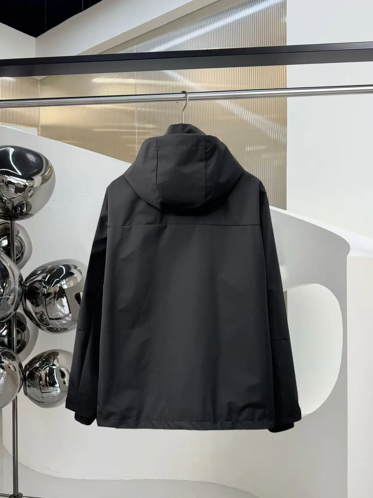 Куртки И Пуховики Мужские Moncler 18191457