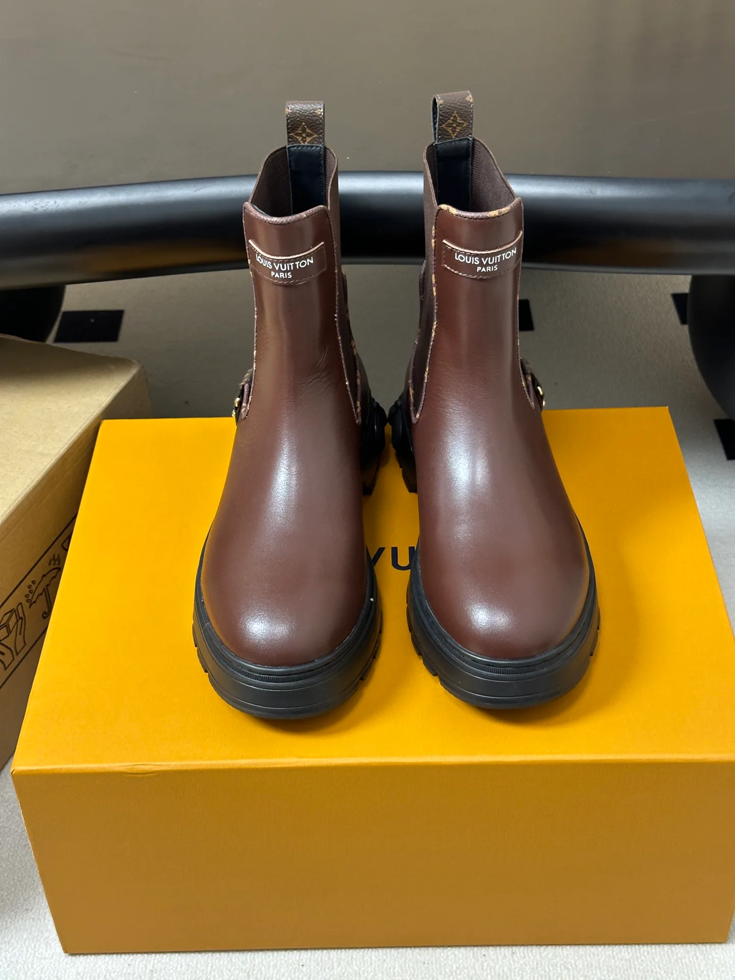 Ботинки Женские Louis Vuitton 19507315