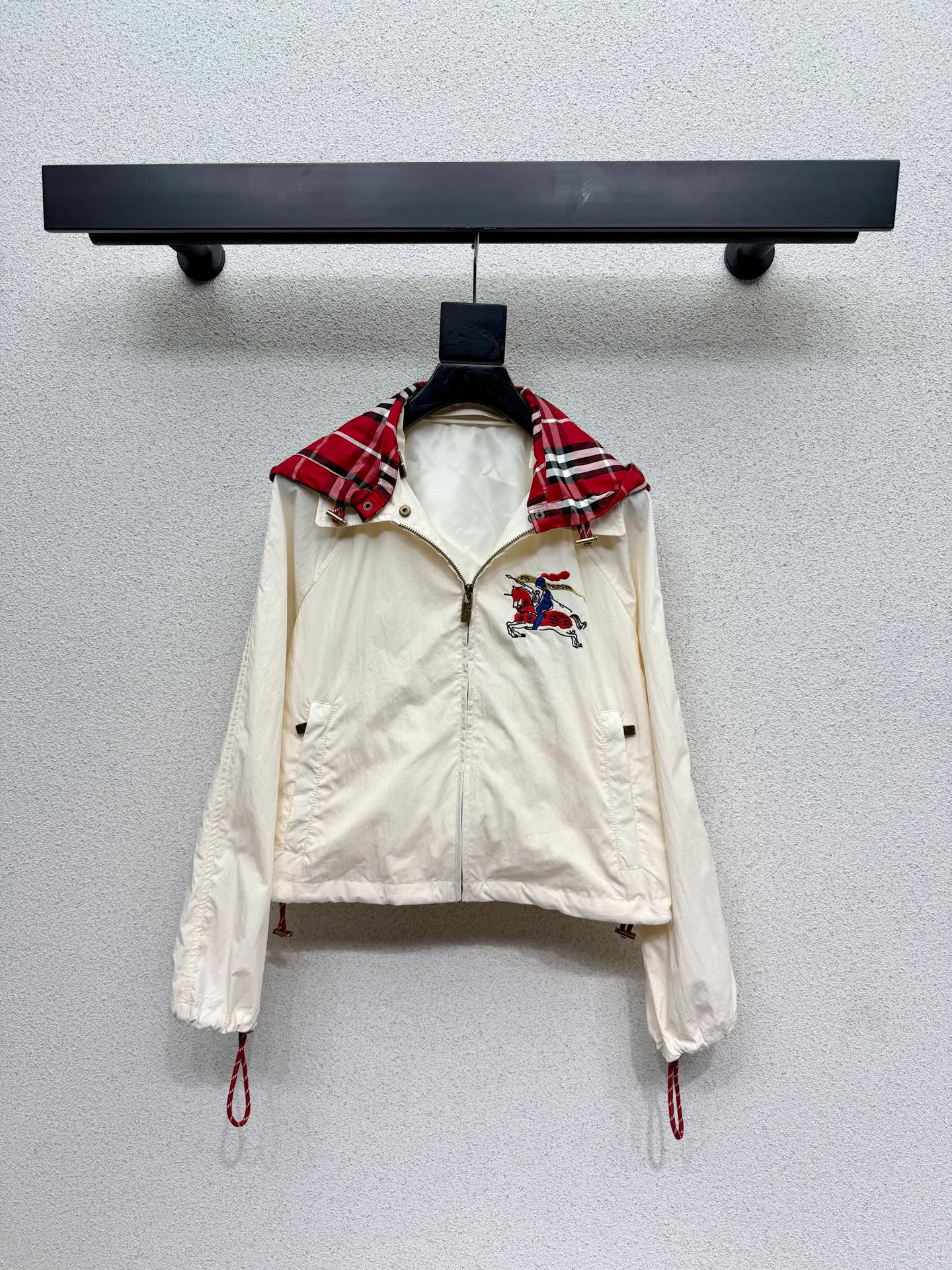 Куртки И Пуховики Женские Burberry 11397952