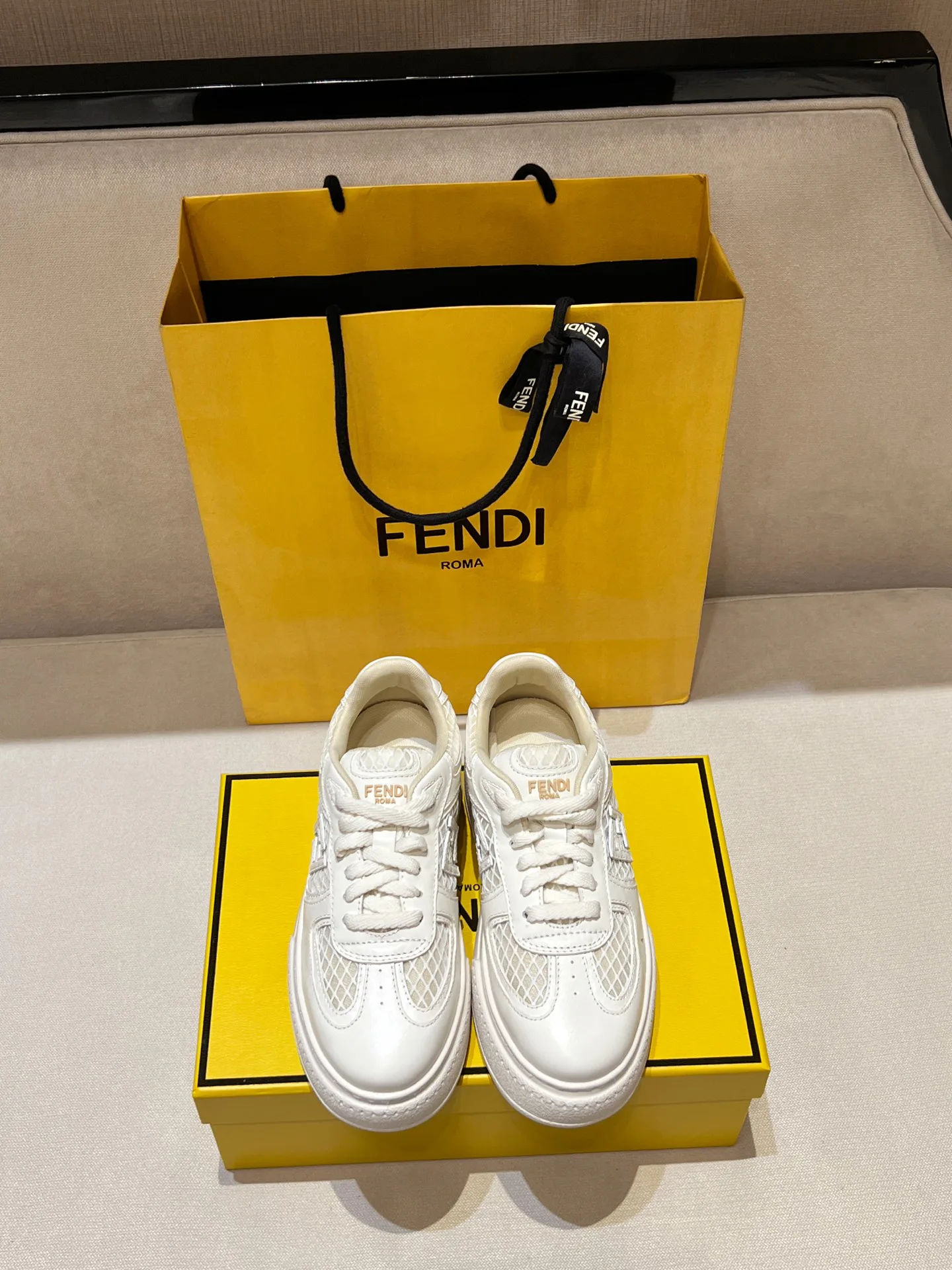 Кроссовки Женские Fendi 197126