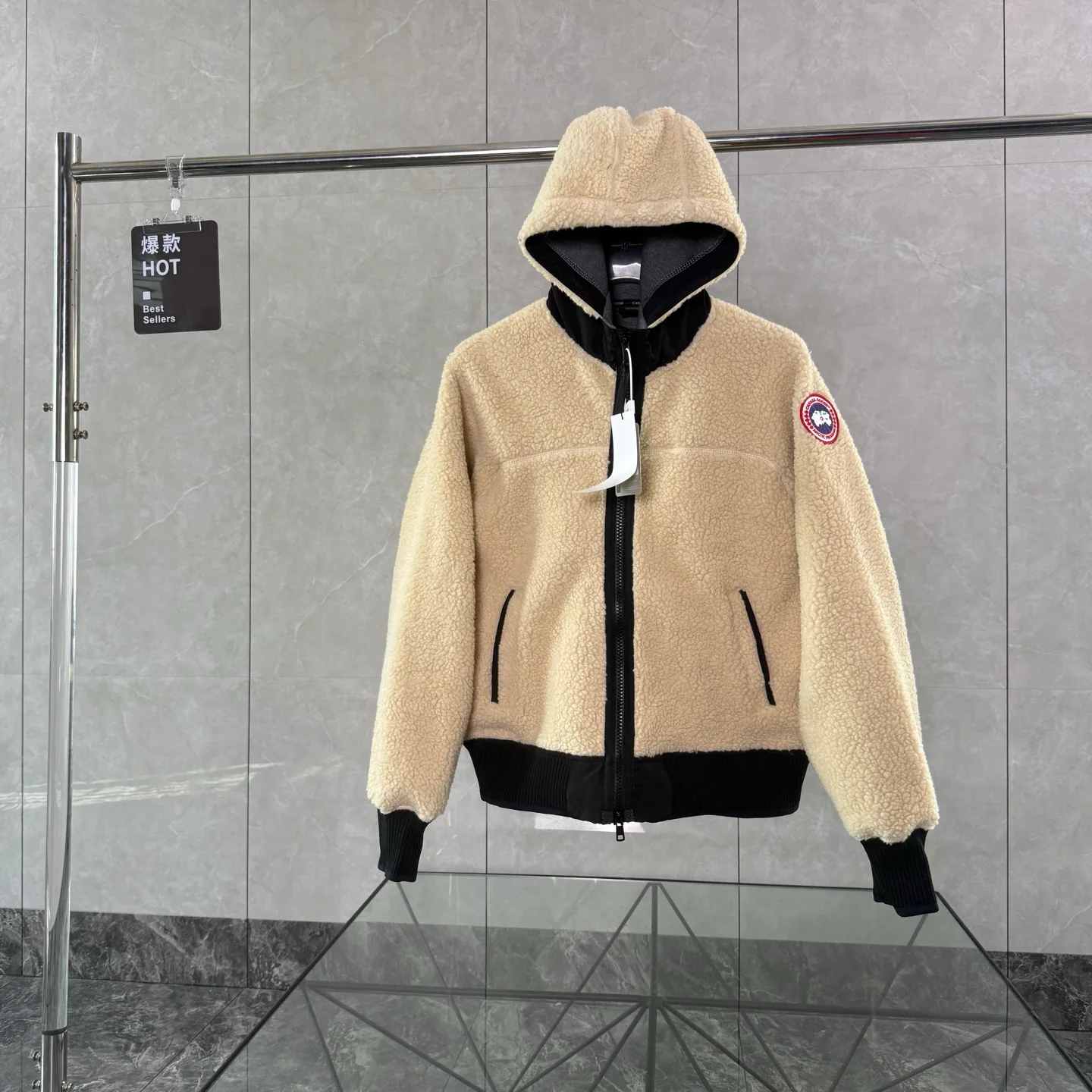 Куртки И Пуховики Женские Canada Goose 18515339