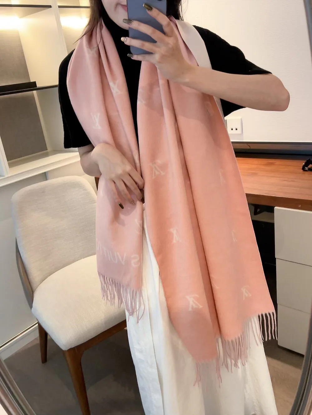 Шарфы Louis Vuitton 920464