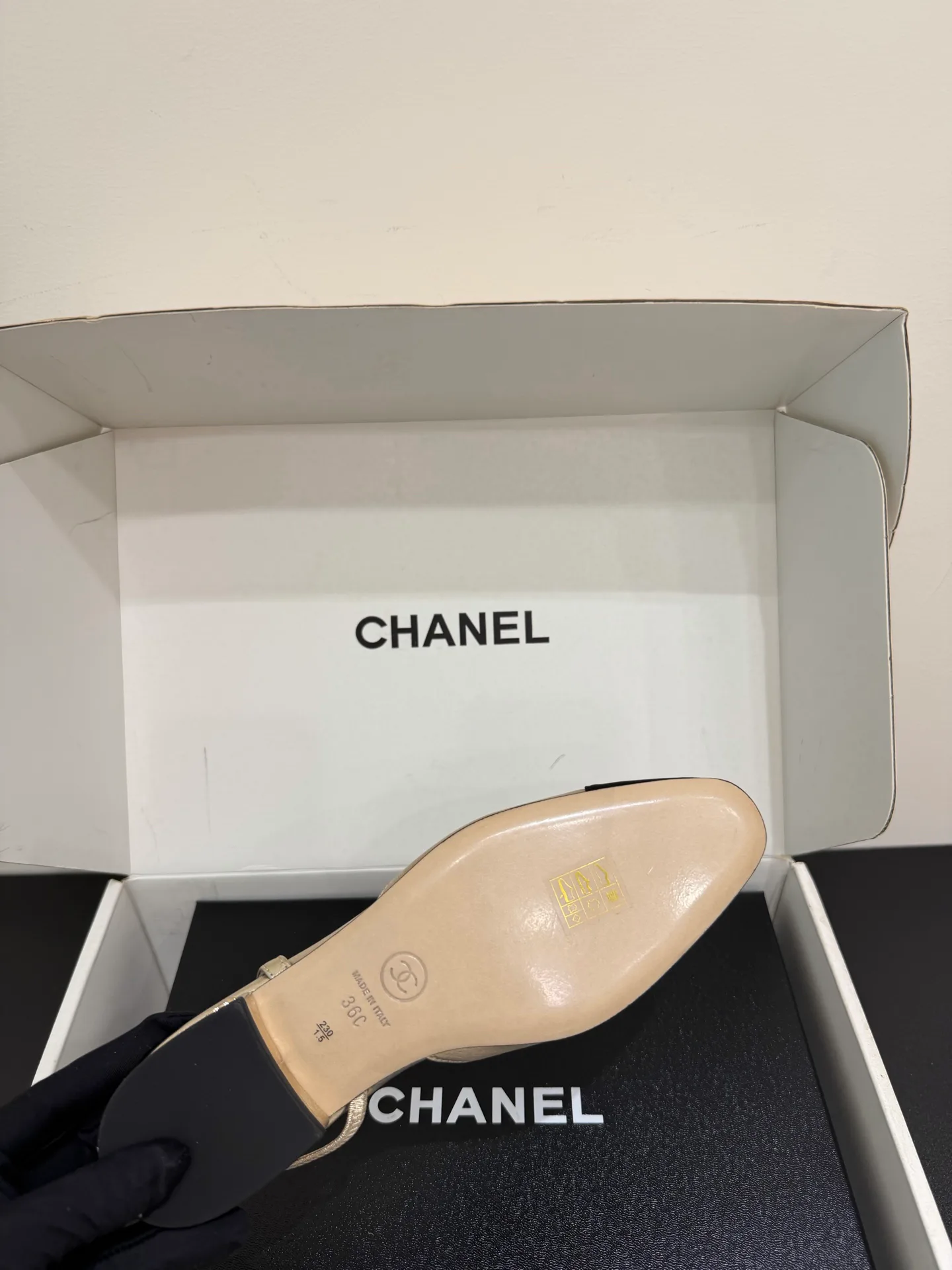 Босоножки Женские Chanel 18080108
