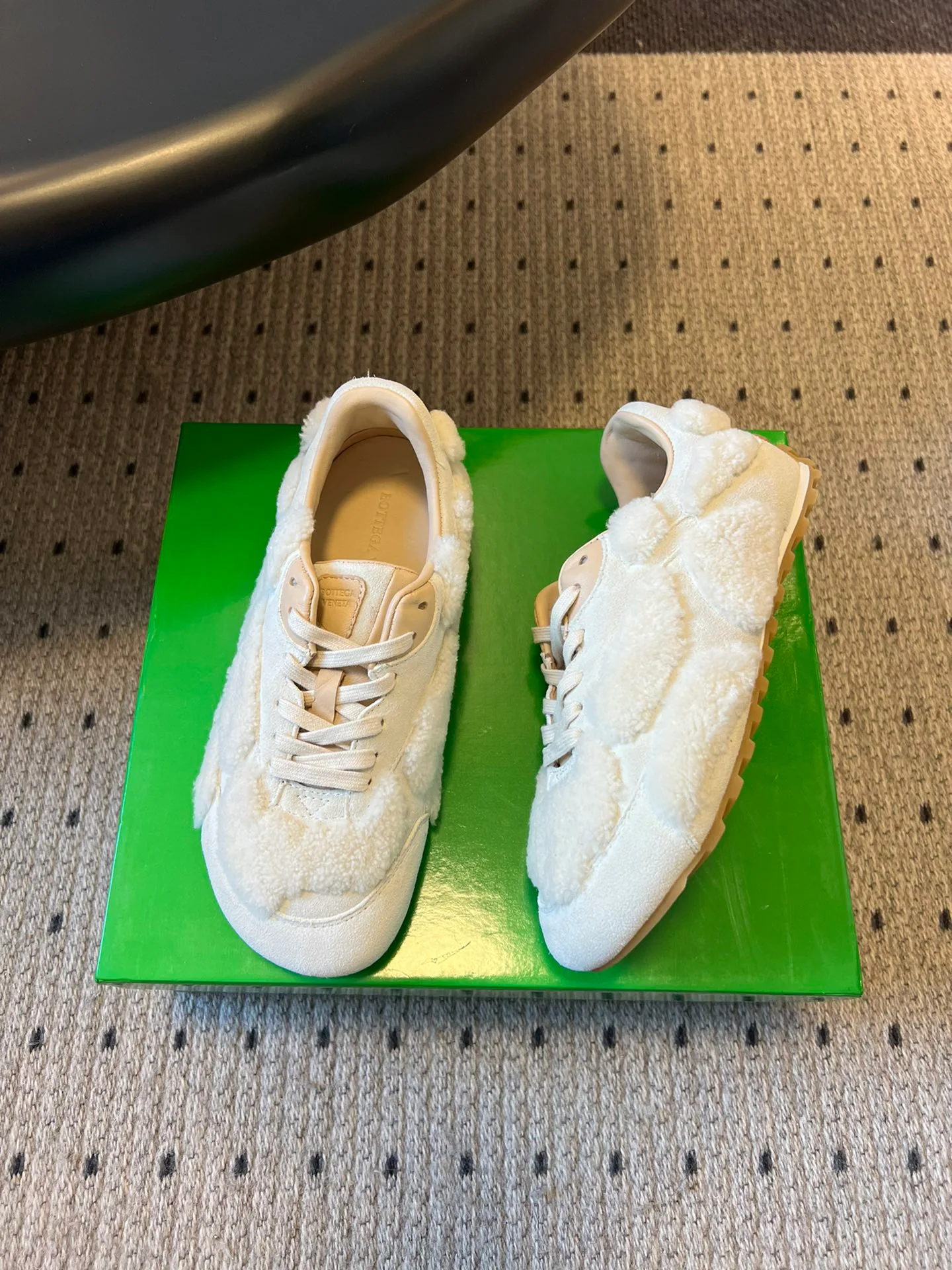 Кроссовки Женские Bottega Veneta 18080511