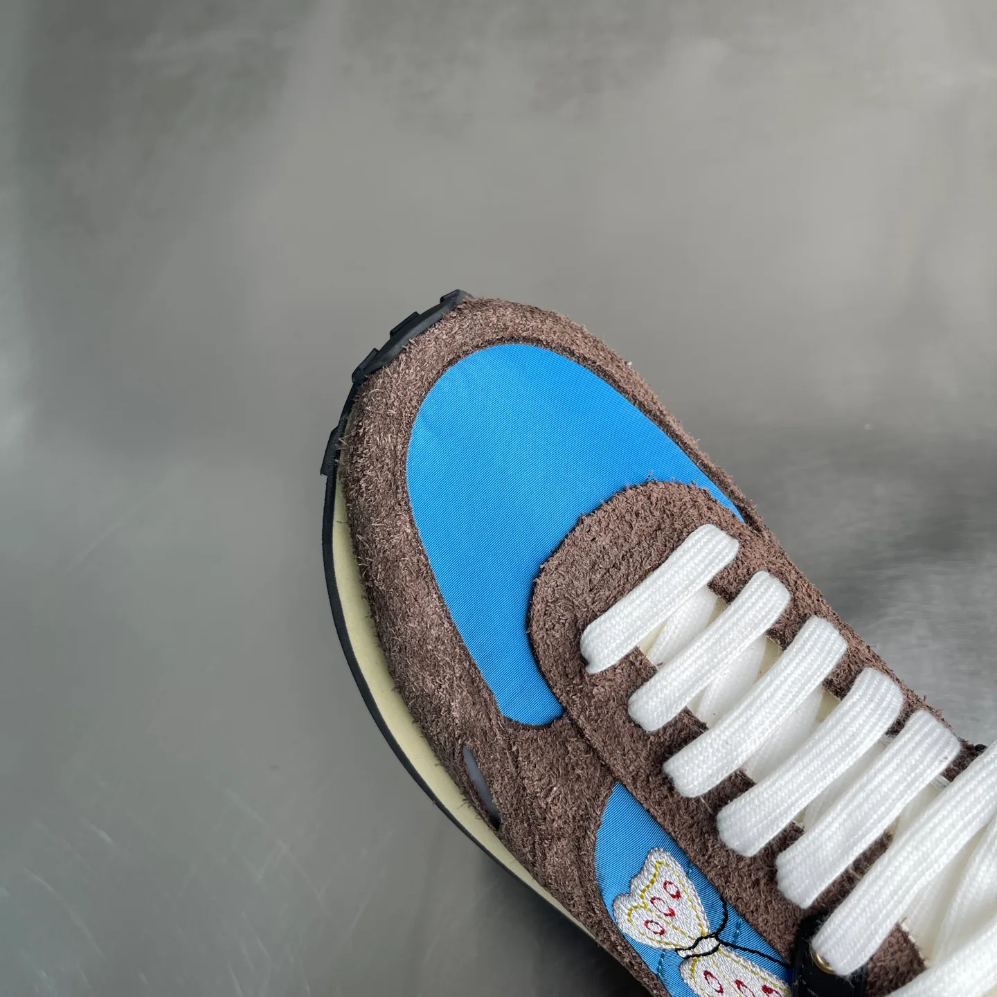 Кроссовки Женские Valentino 18039000