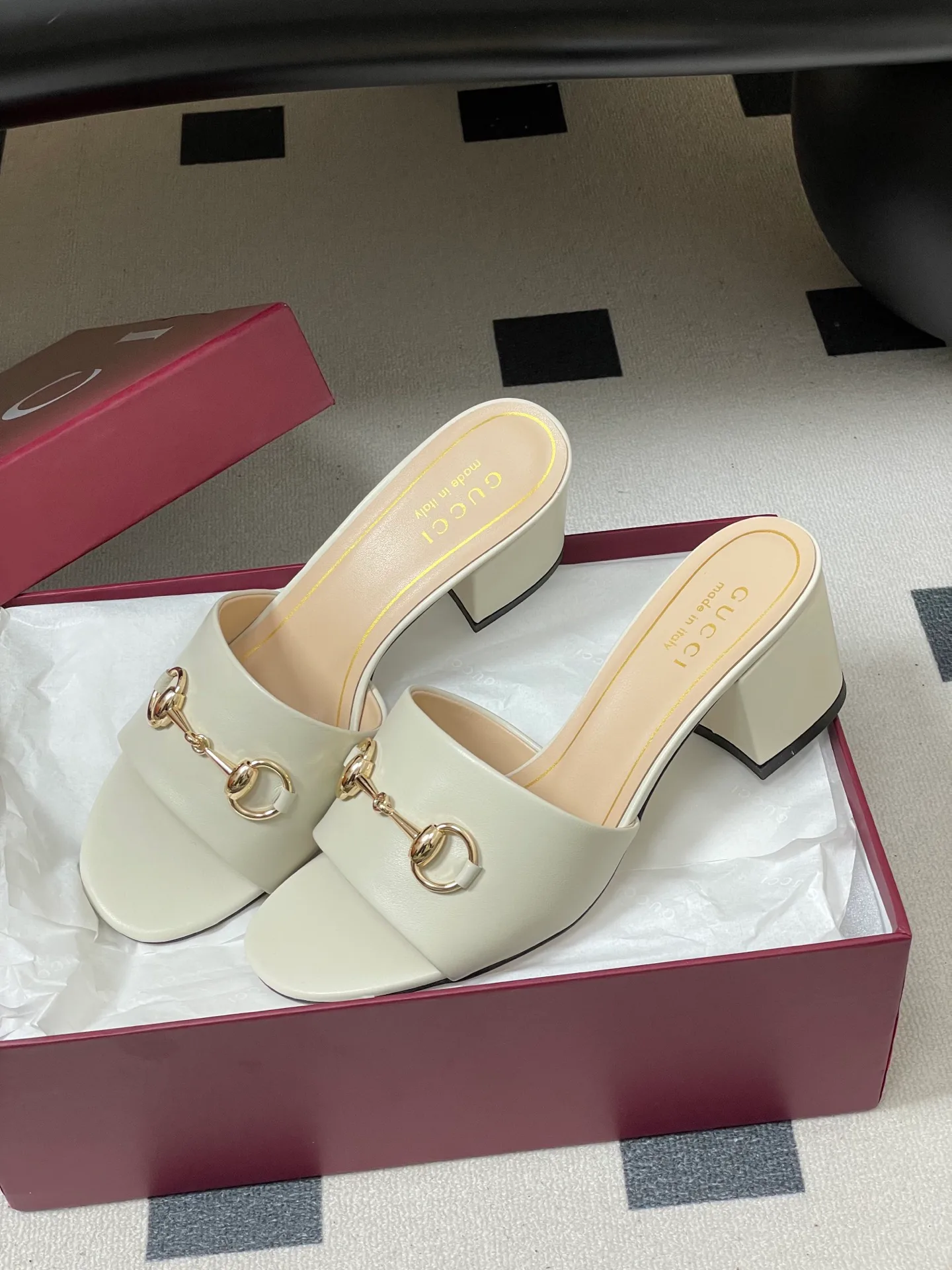 Сандалии Женские Gucci 11886555