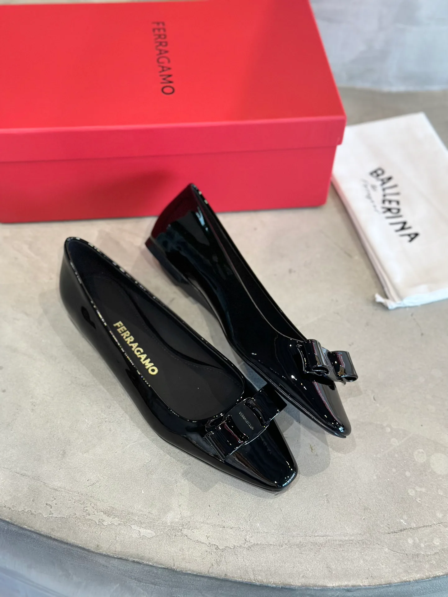 Балетки Женские Salvatore Ferragamo 18531761