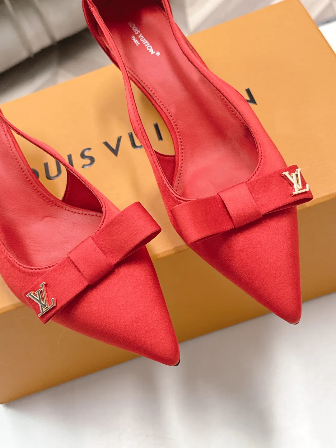 Туфли Женские Louis Vuitton 17578121