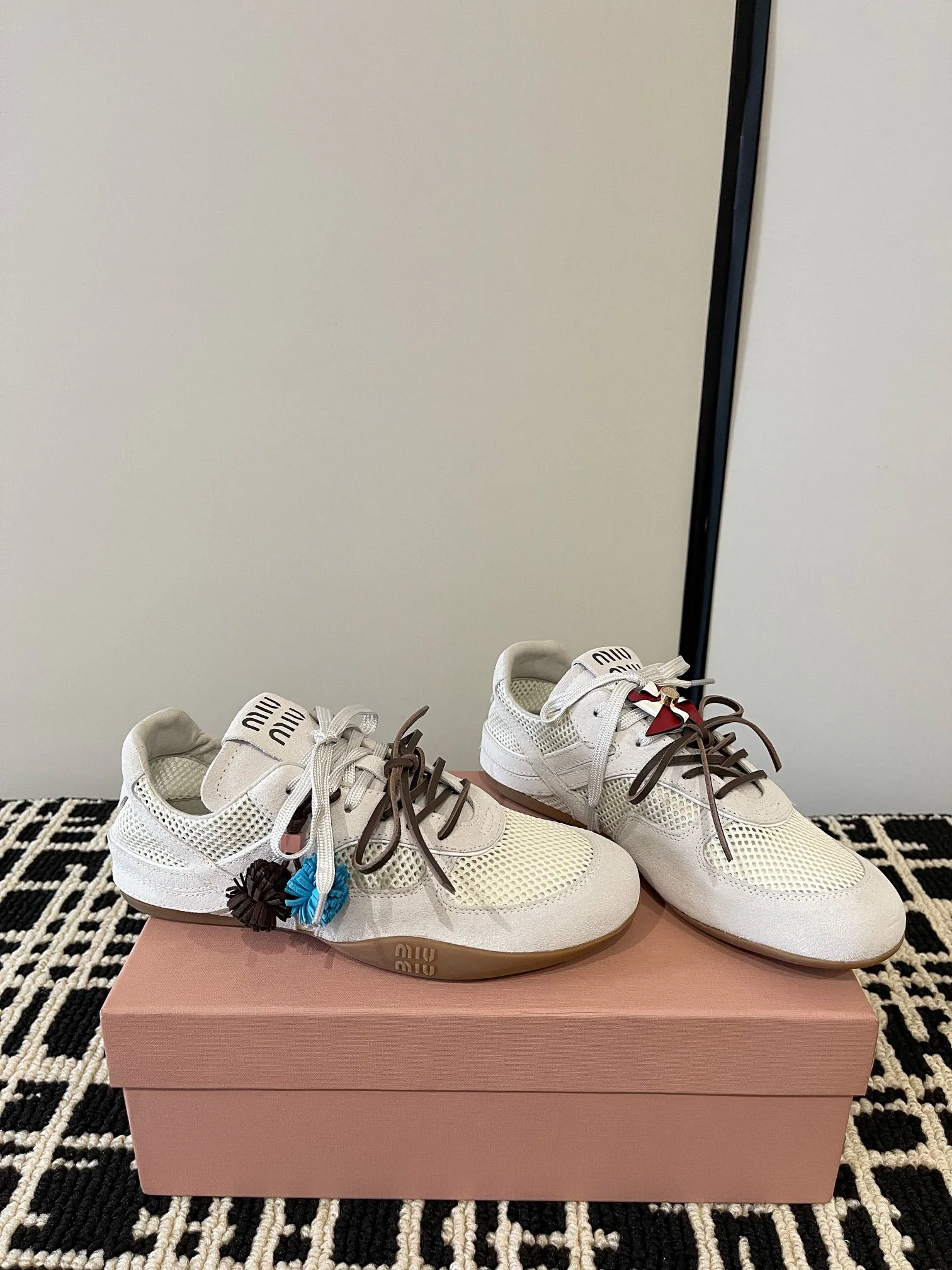 Кроссовки Женские Miu Miu 10991296