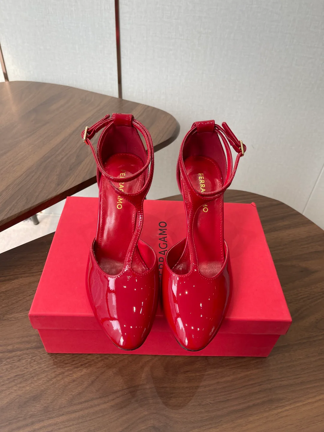 Туфли Женские Salvatore Ferragamo 11966275