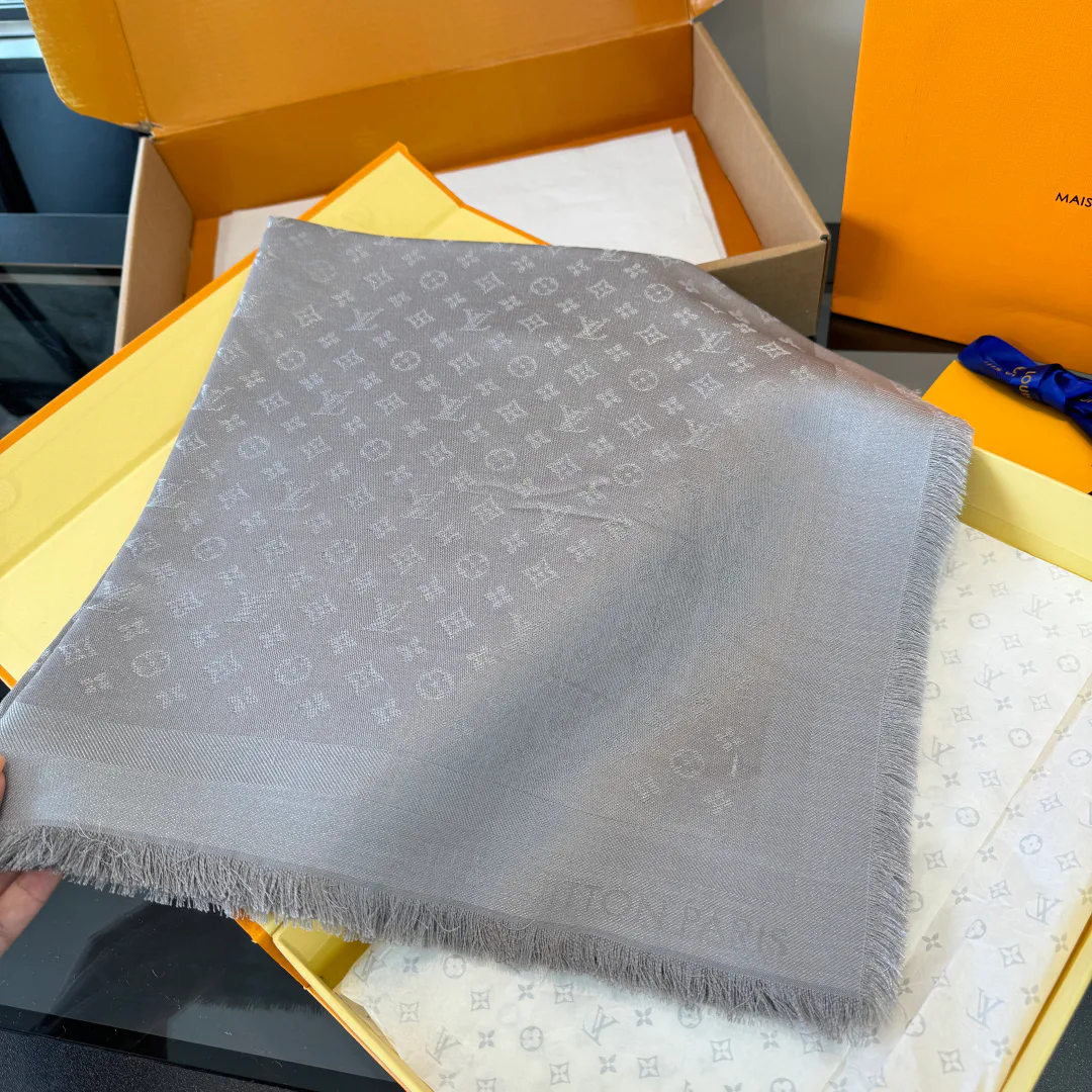 Шарфы Louis Vuitton 17827482