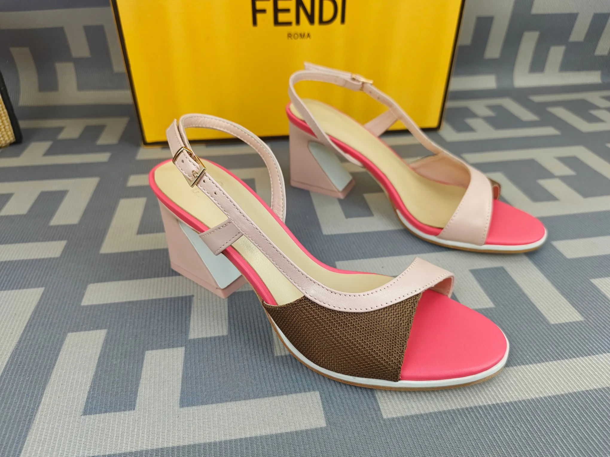 Туфли Женские Fendi 11776674