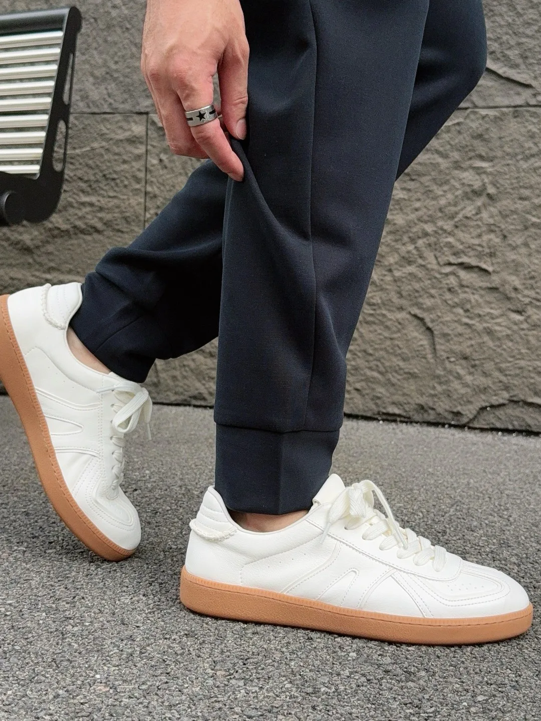 Брюки Женские Burberry 18178469