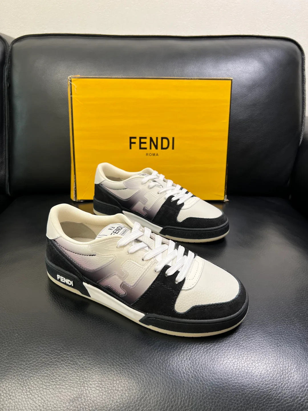 Кроссовки Женские Fendi 471666