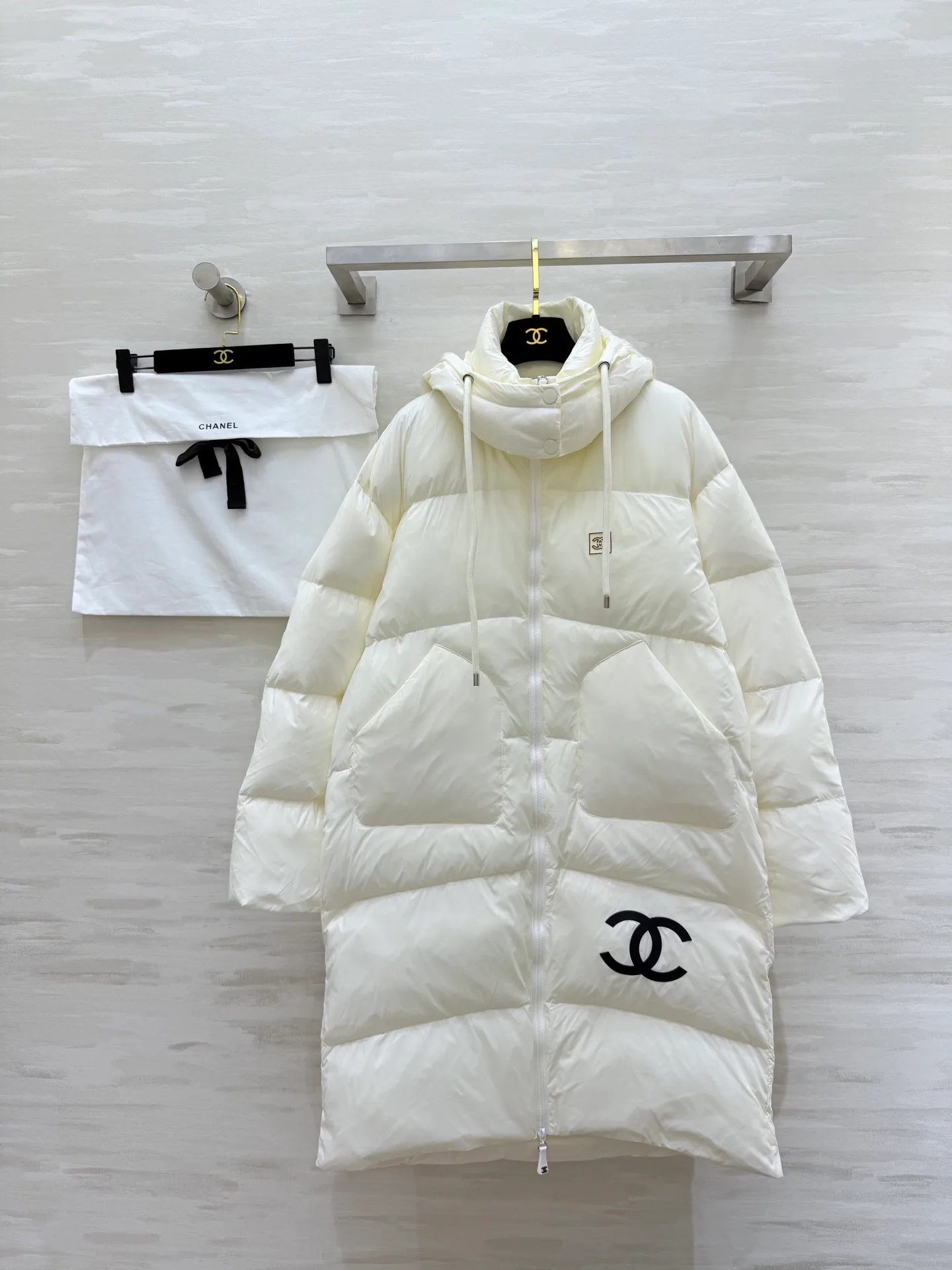 Куртки И Пуховики Женские Chanel 600335