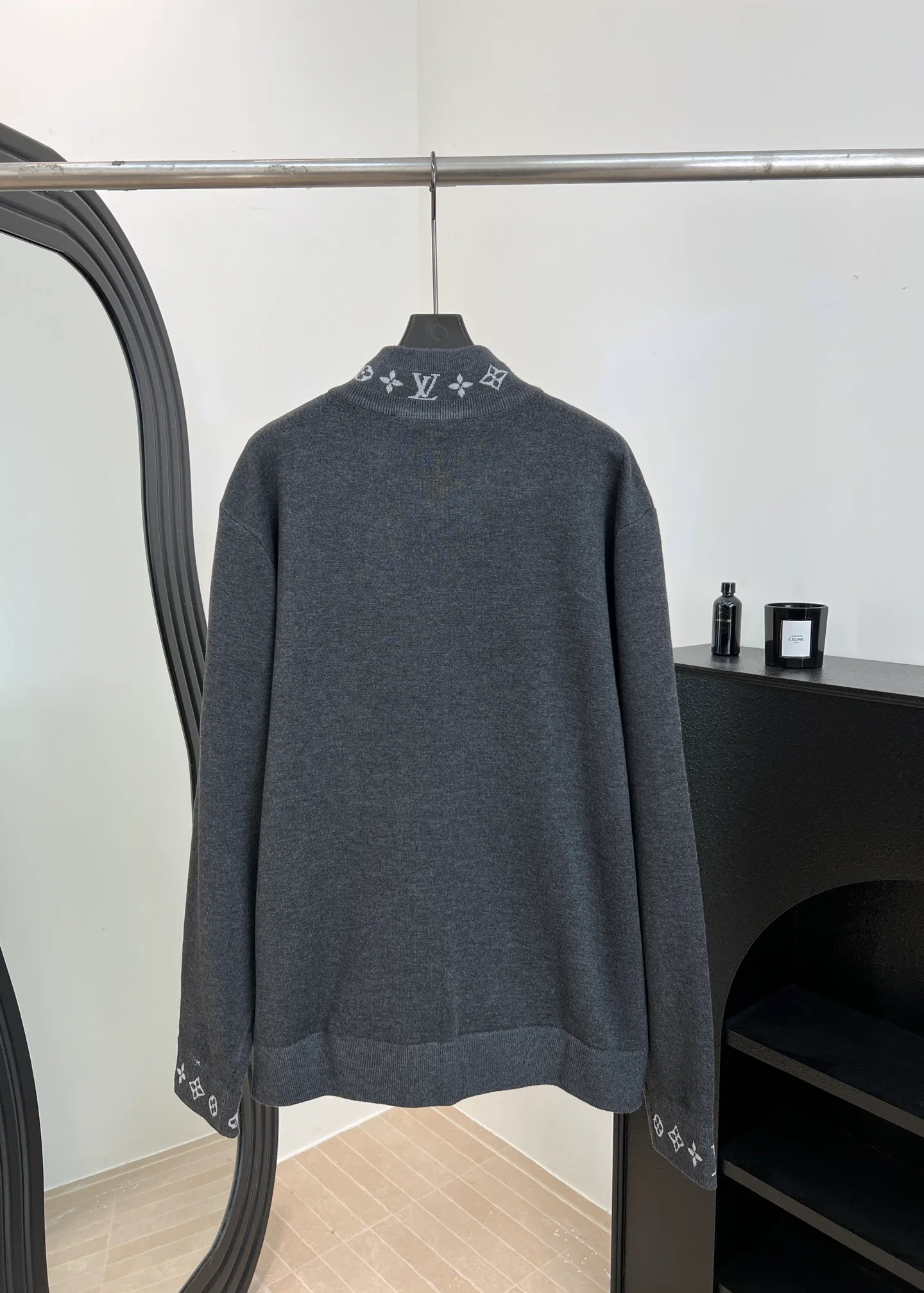 Куртки И Пуховики Женские Louis Vuitton 1270923