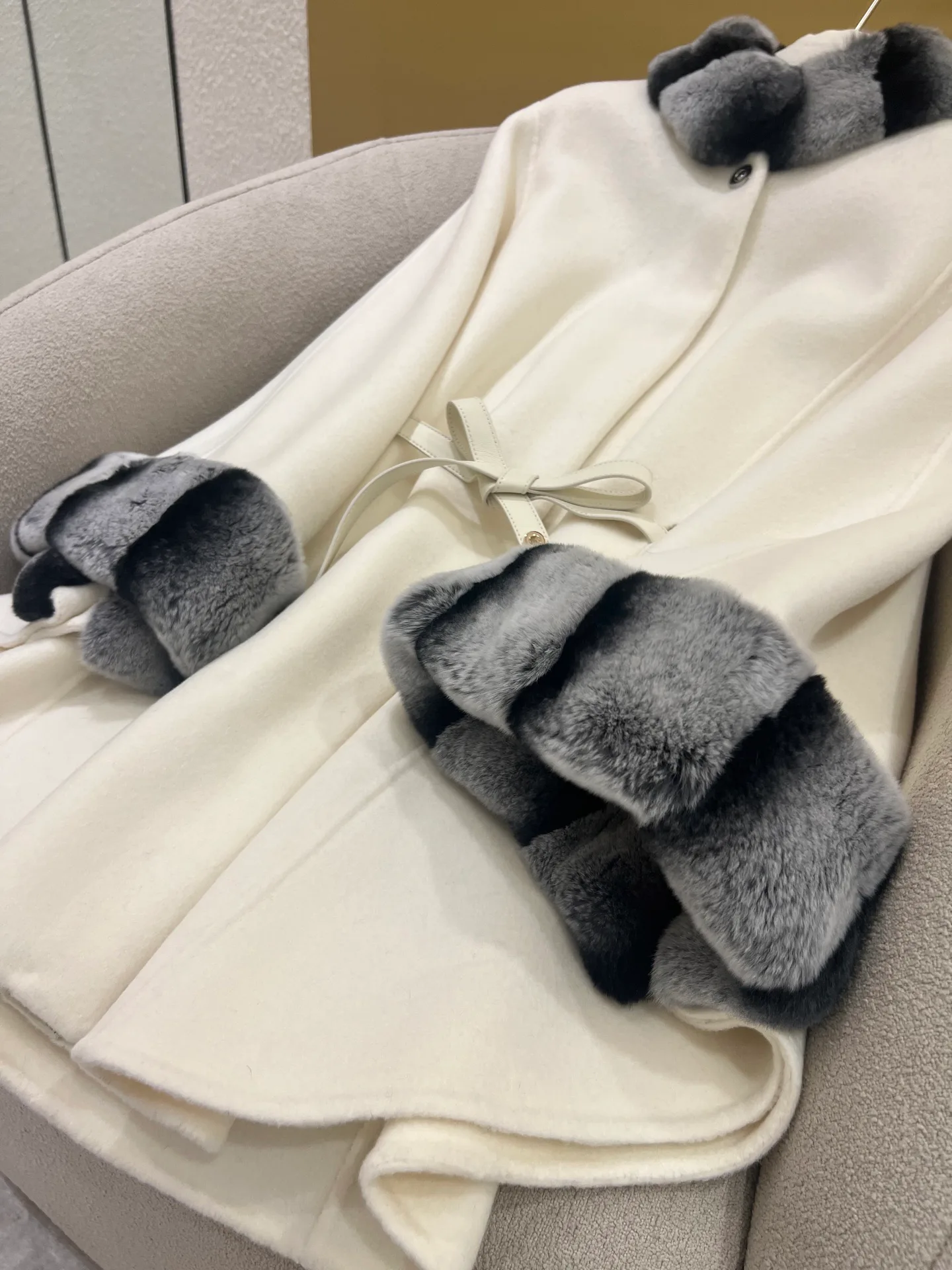 Пальто Женские Loro Piana 19078709