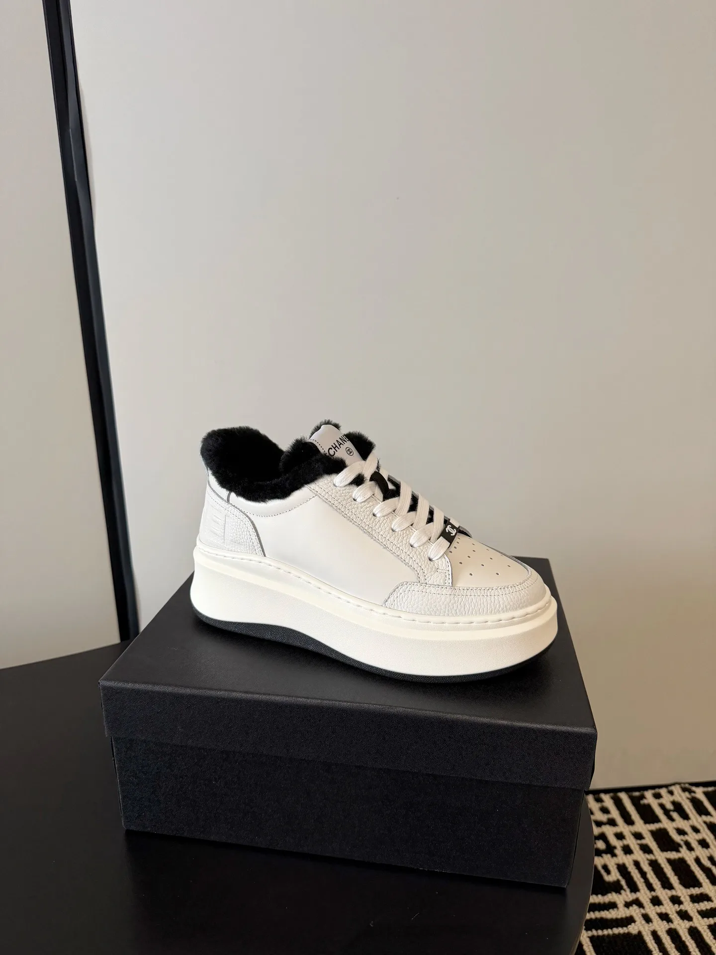 Кроссовки Женские Chanel 4333534