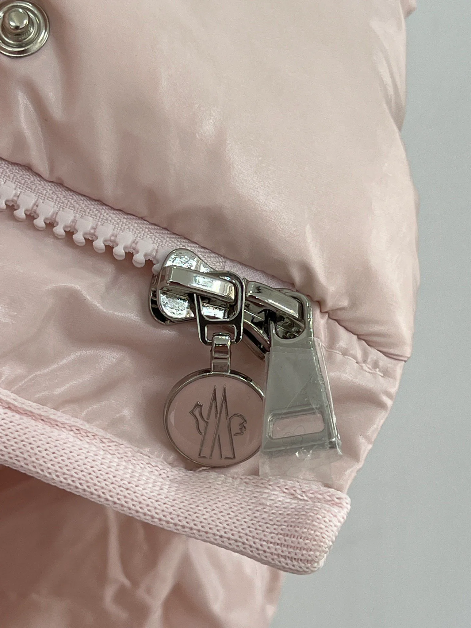Куртки И Пуховики Женские Moncler 18416200