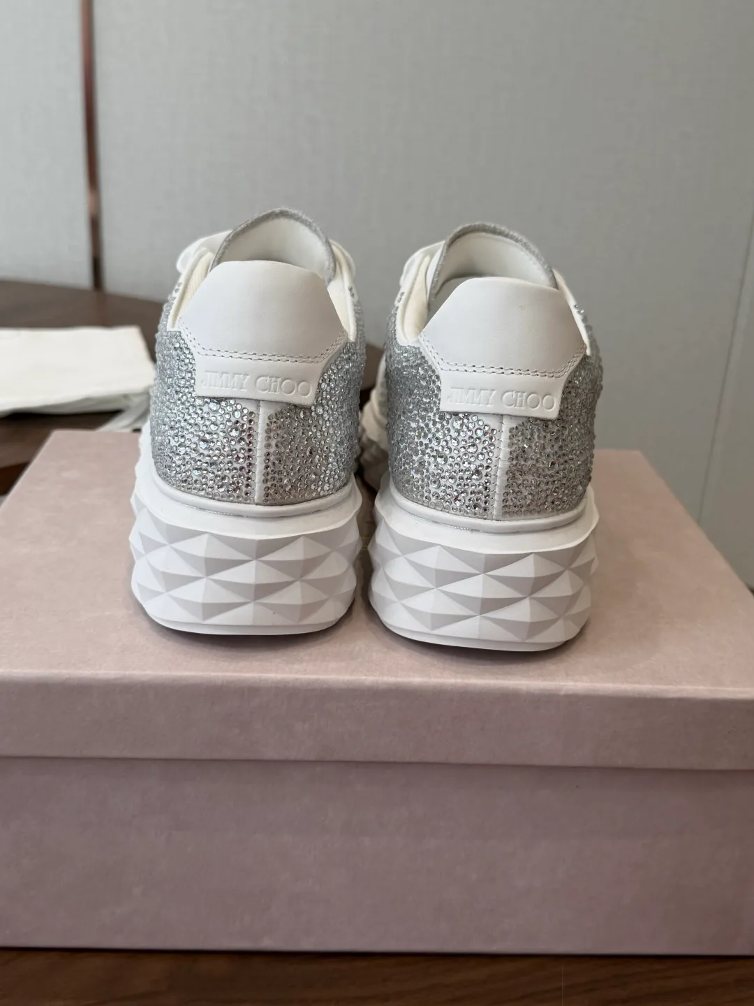 Кроссовки Женские Jimmy Choo 17923007