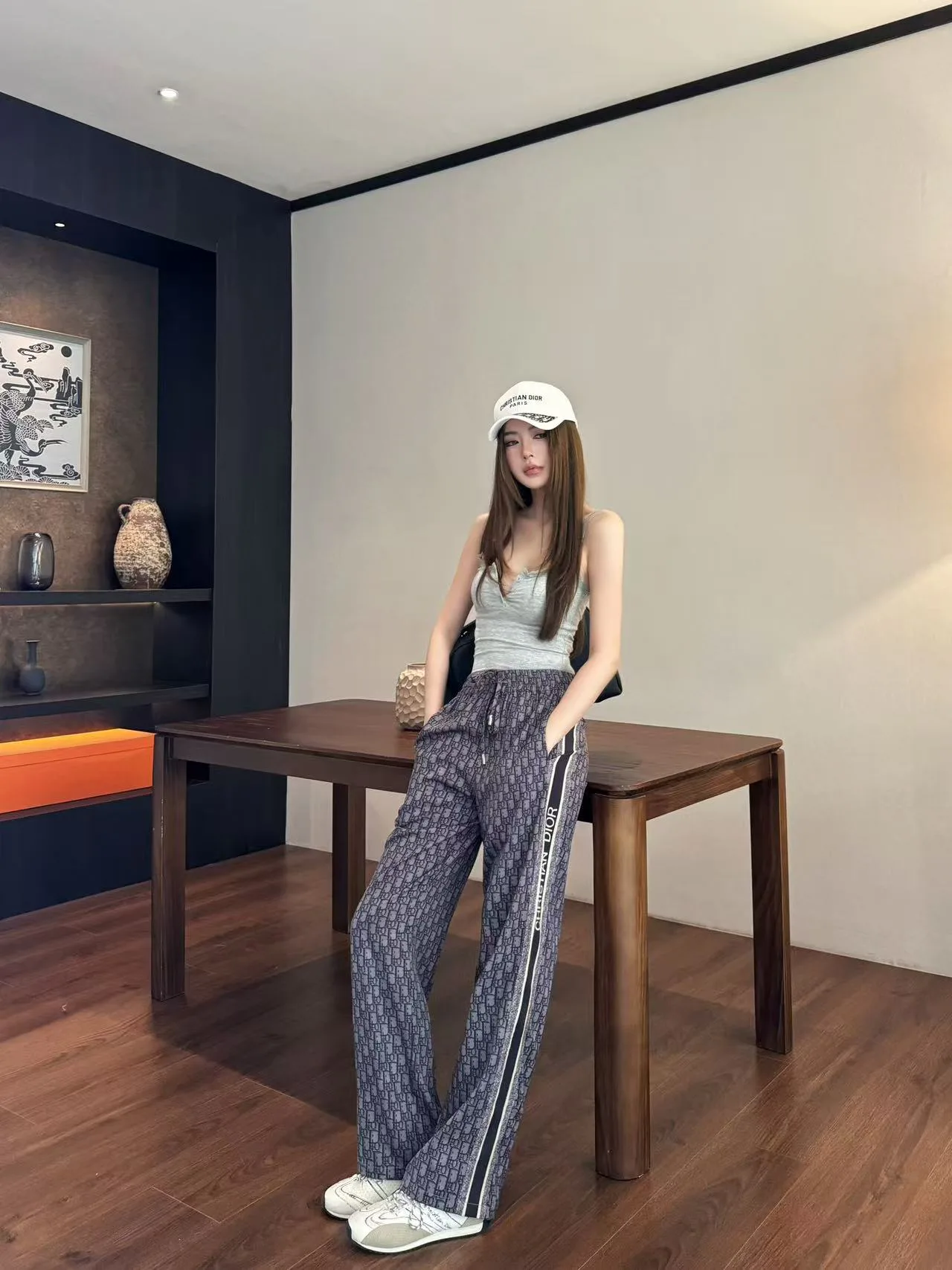 Брюки Женские Christian Dior 11417120