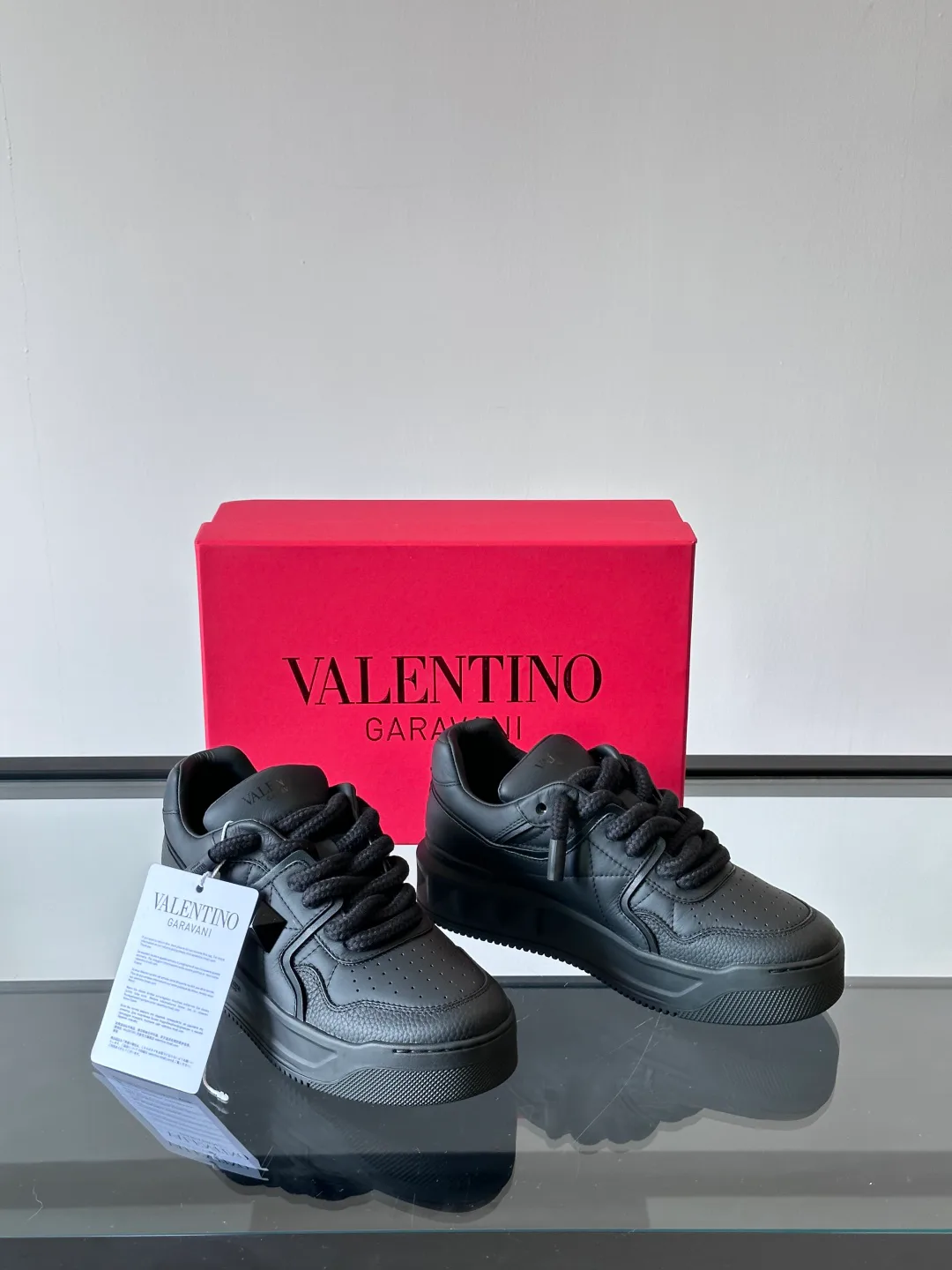 Кроссовки Женские Valentino 23893