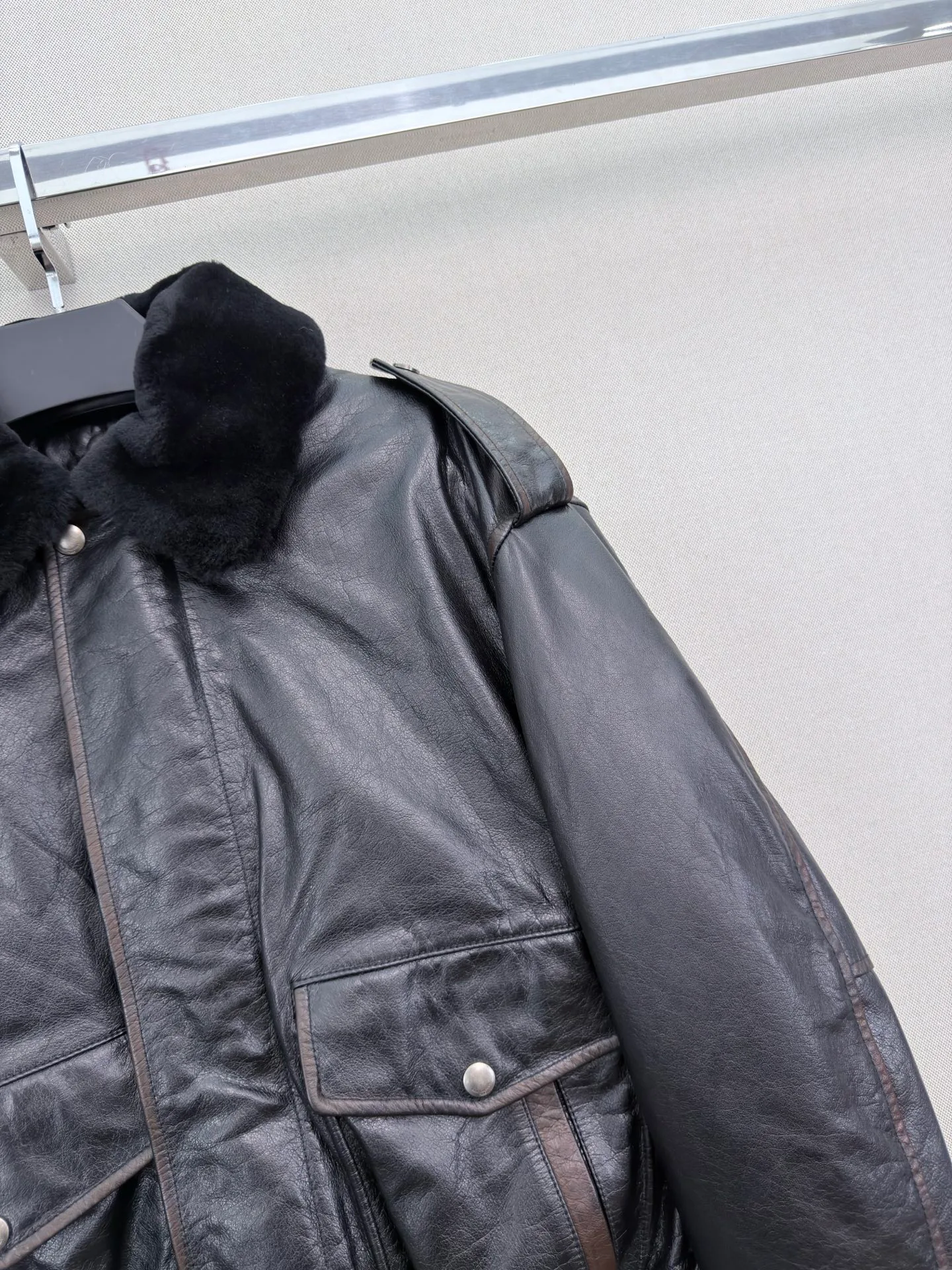 Кожаные Куртки И Дублёнки Женские Saint Laurent 18056781