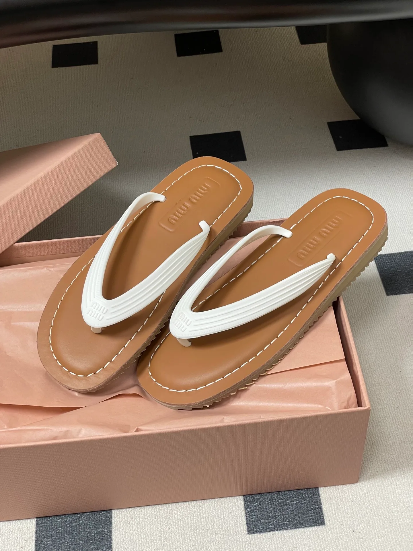 Шлепанцы Женские Miu Miu 13343854