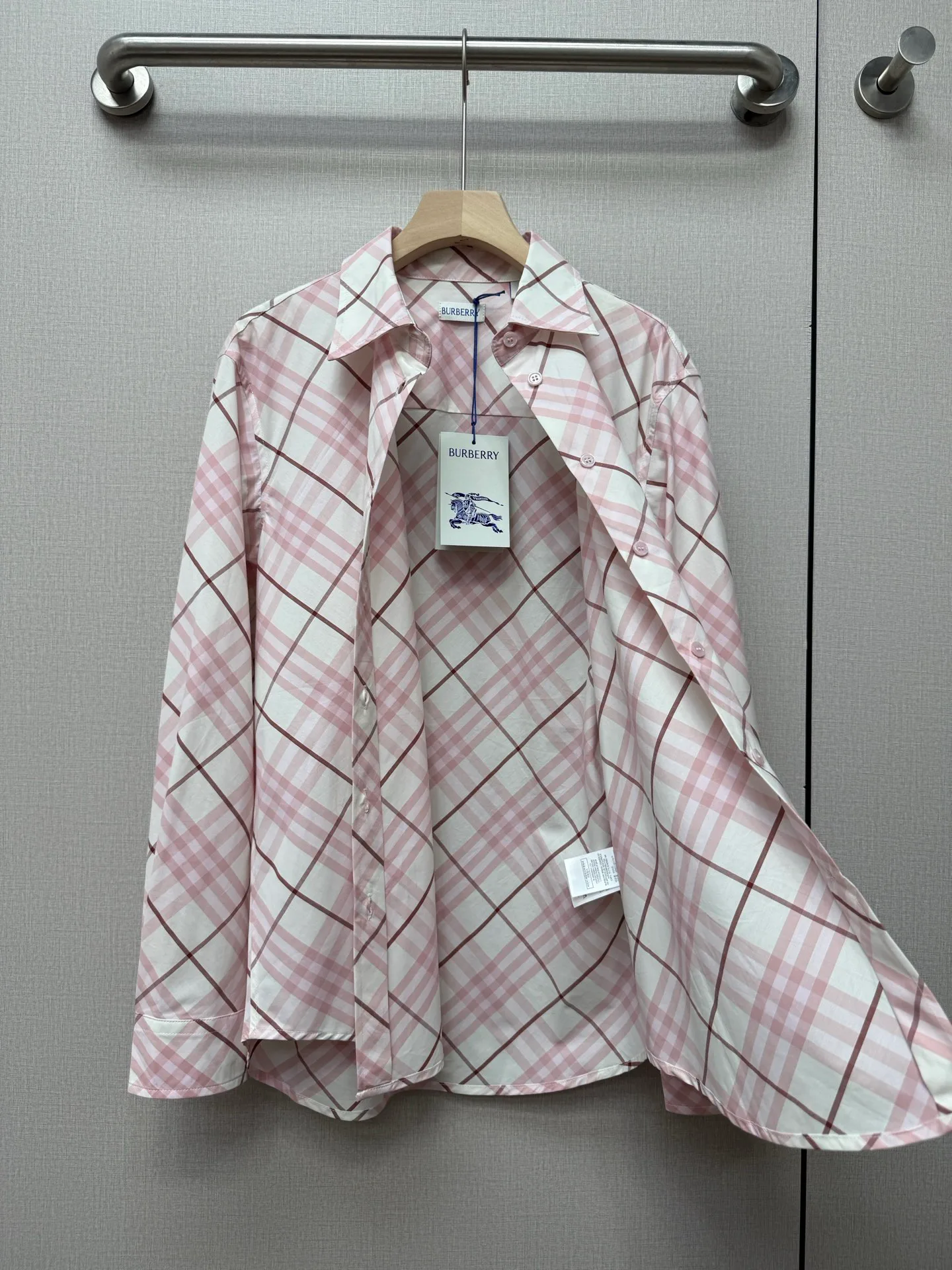 Рубашки Женские Burberry 17796310