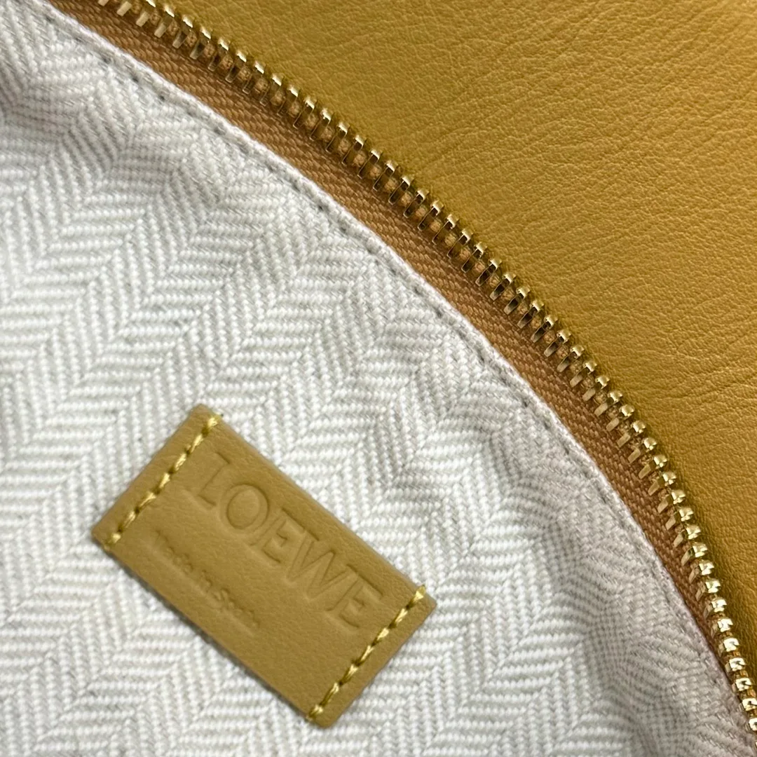 Классические Сумки Женские Loewe 11674669