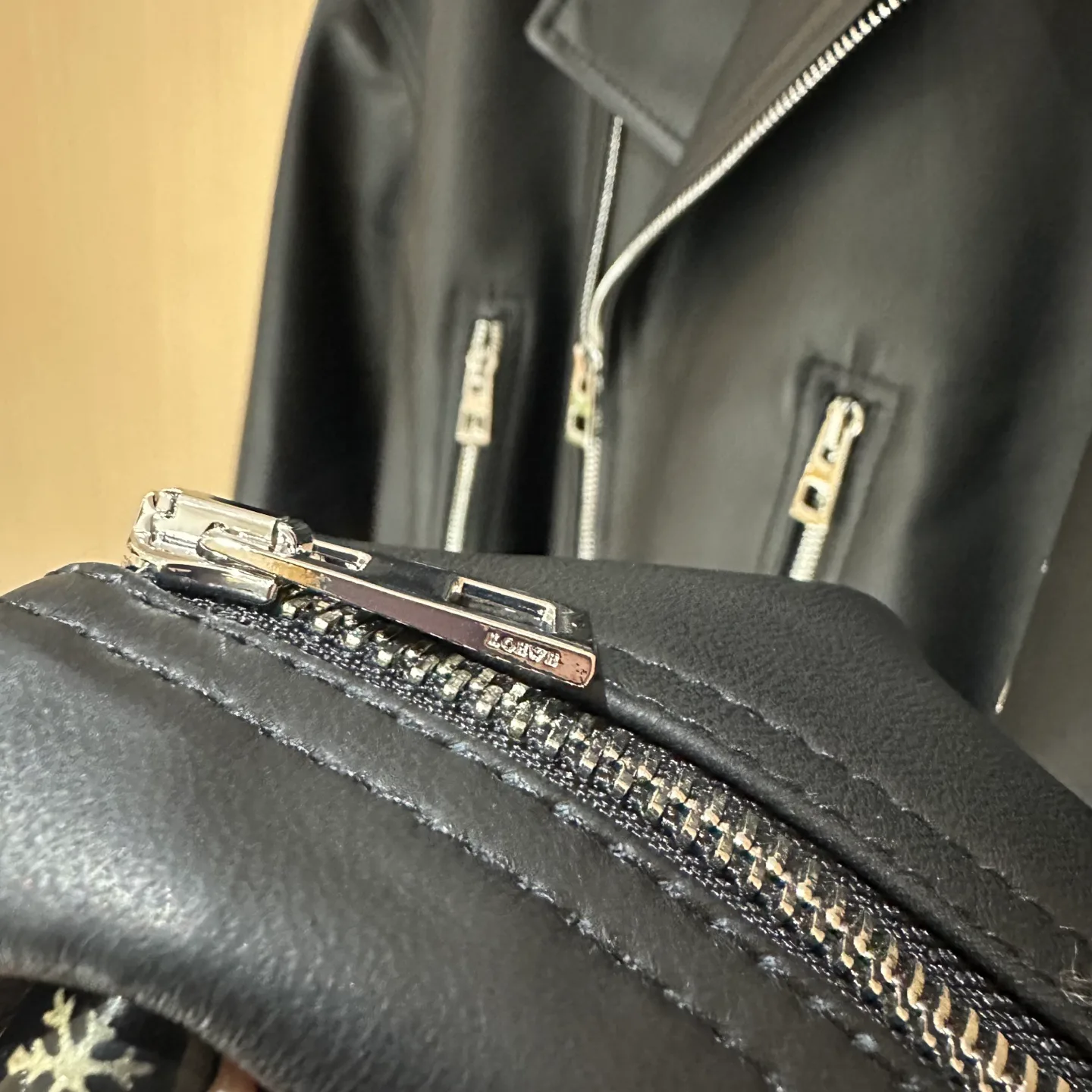 Кожаные Куртки И Дублёнки Женские Loewe 10783212