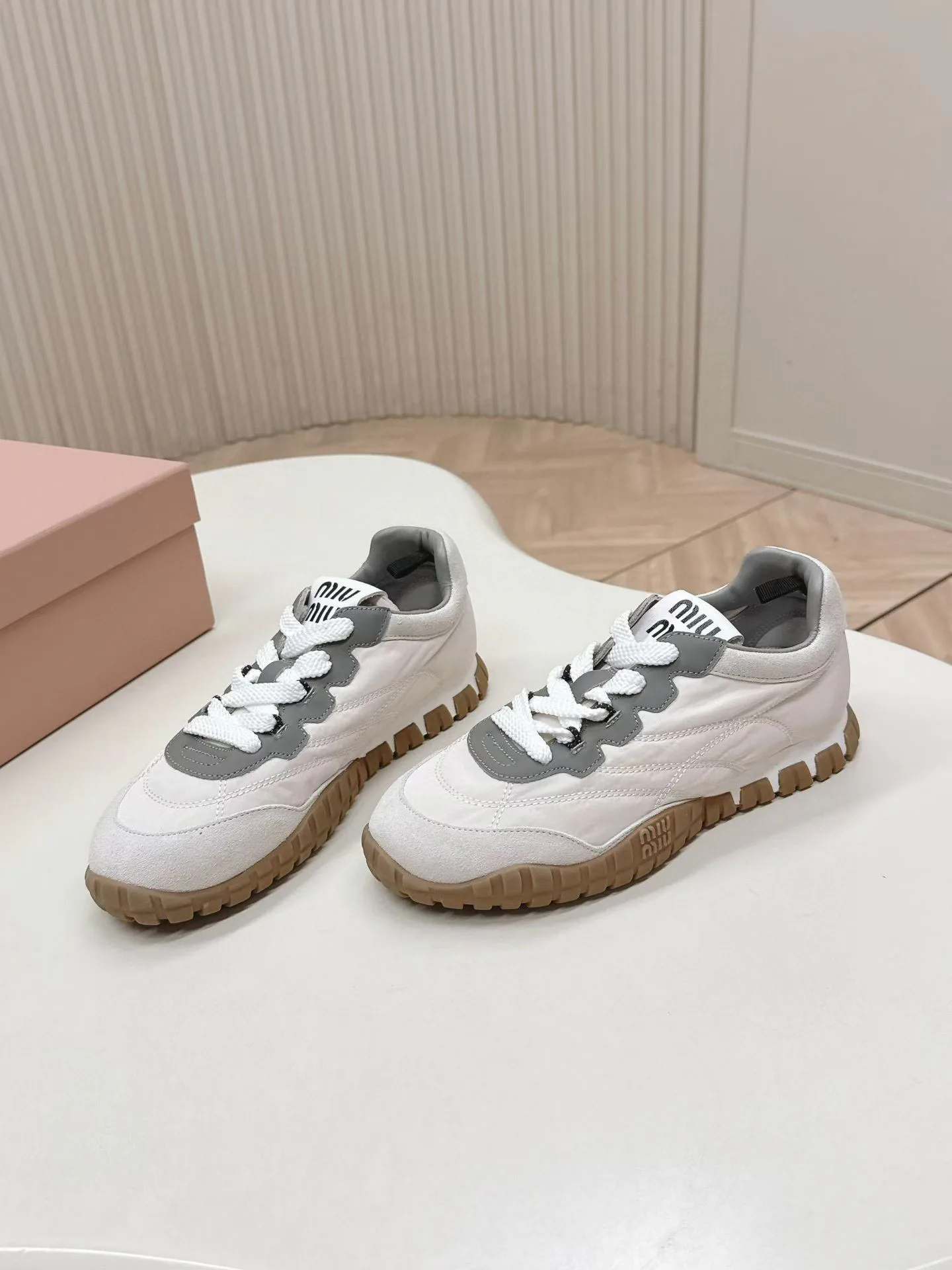 Кроссовки Женские Miu Miu 12700971