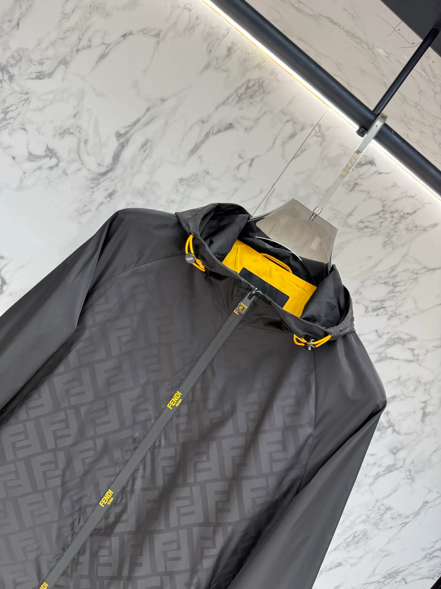 Куртки И Пуховики Мужские Fendi 11729460