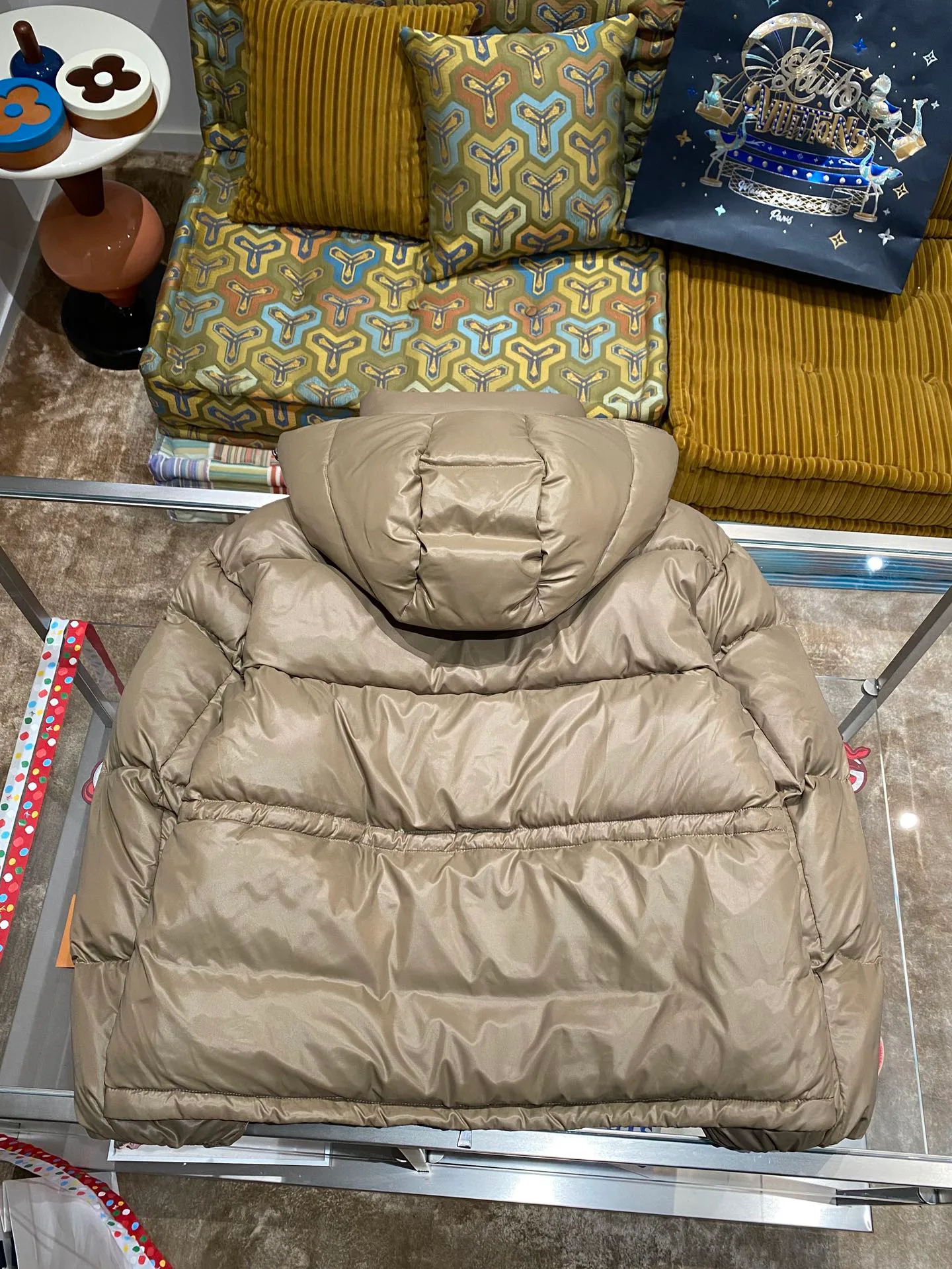 Куртки И Пуховики Мужские Moncler 608700