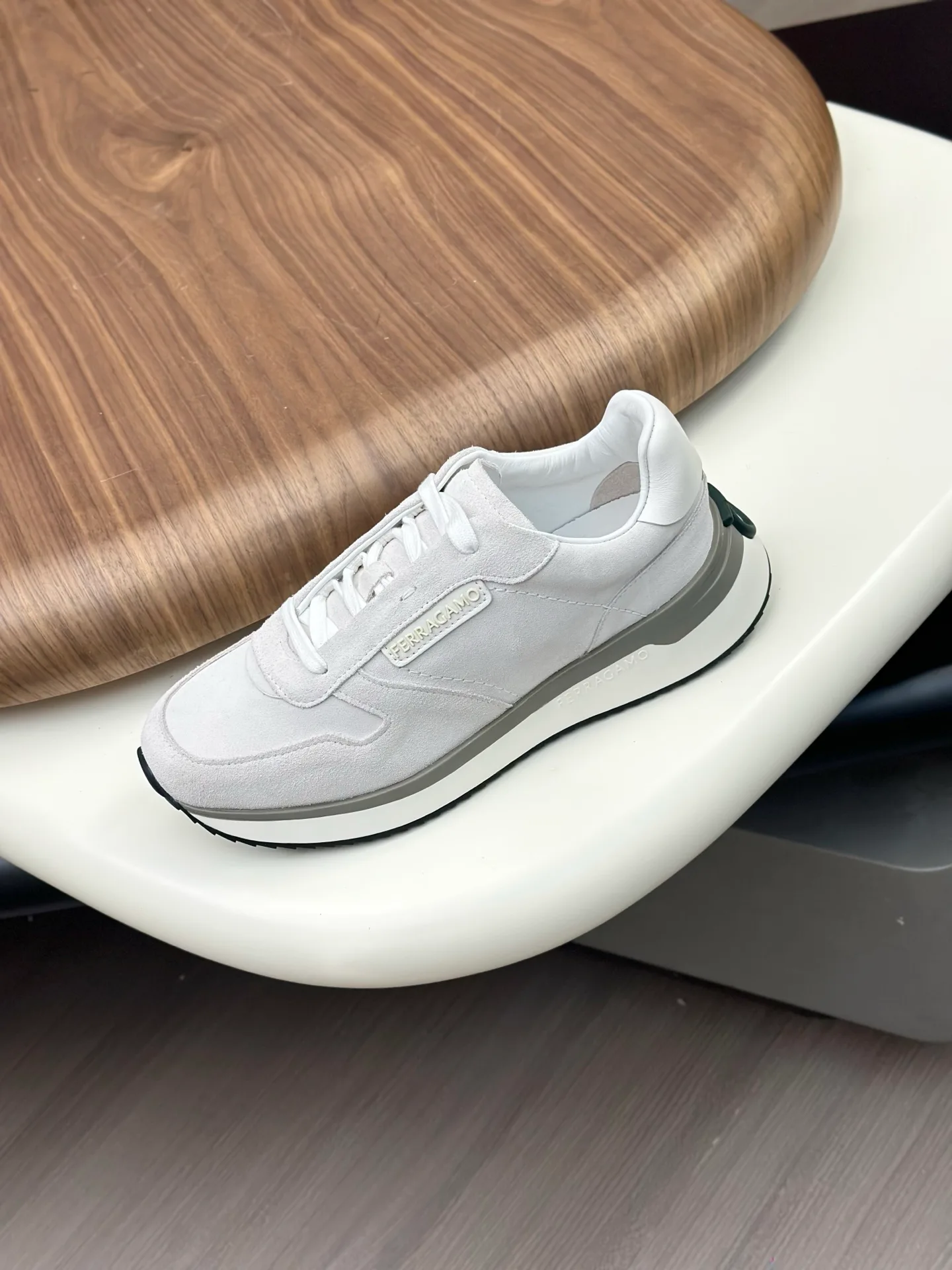 Кроссовки Мужские Salvatore Ferragamo 257436