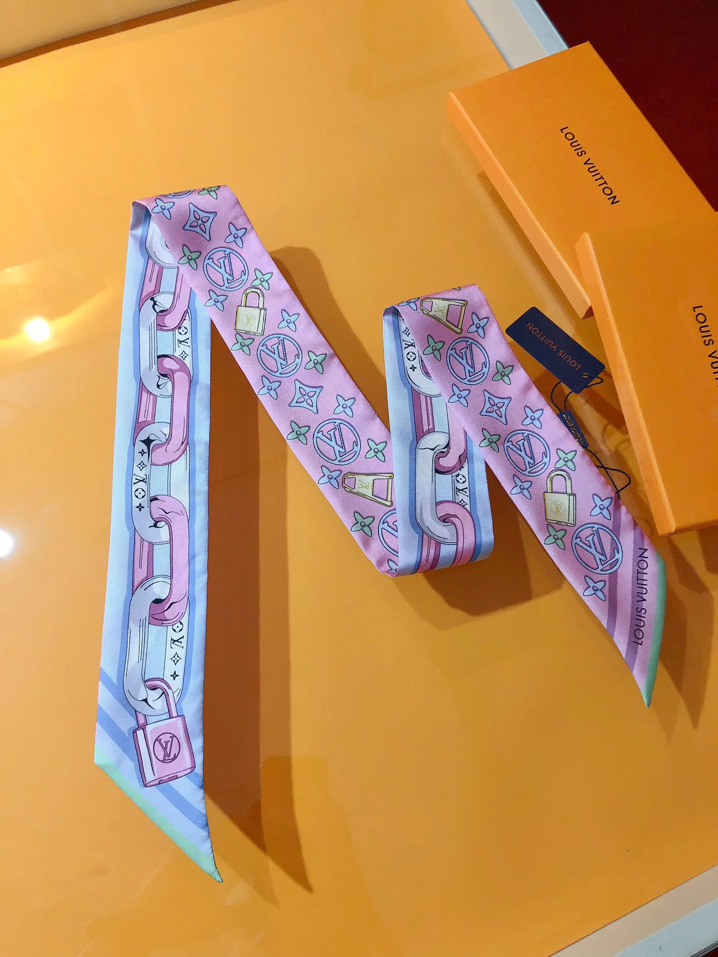 Платки Louis Vuitton 17757838