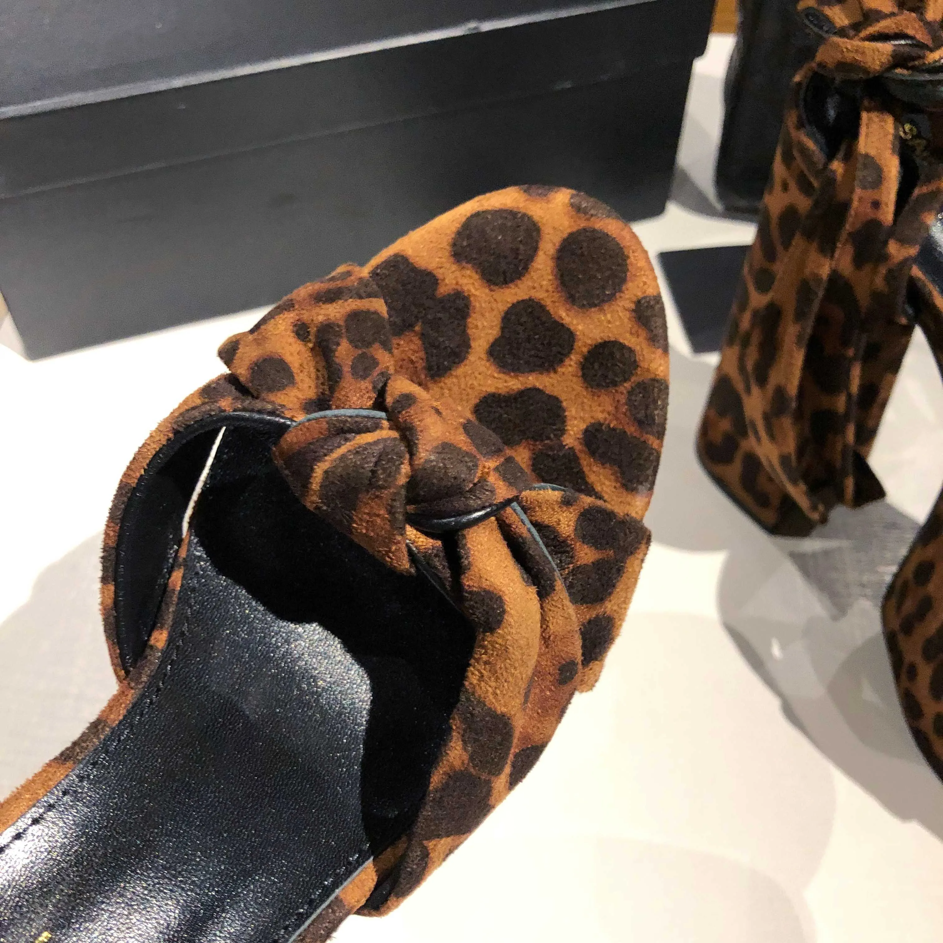 Босоножки Женские Saint Laurent 11220449