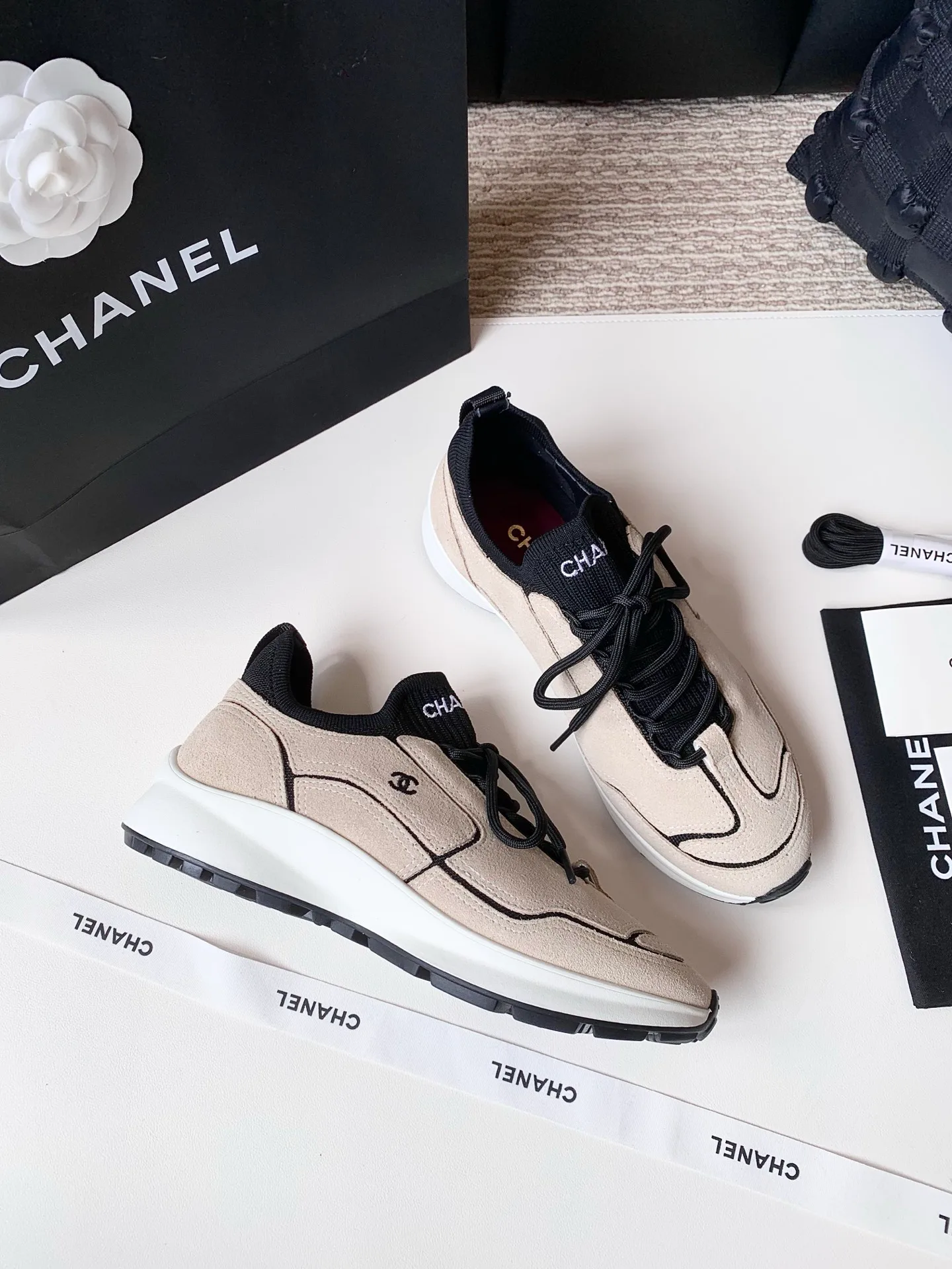 Кроссовки Женские Chanel 17990425