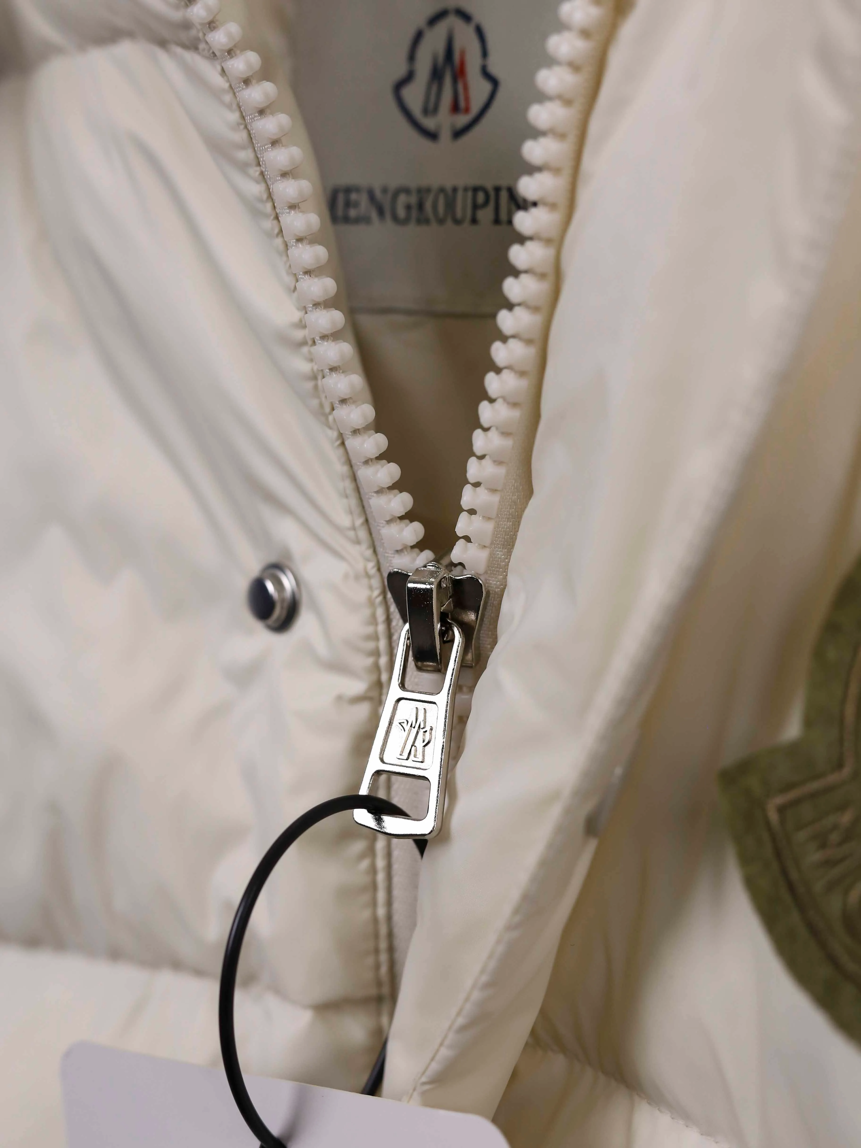 Жилеты Женские Moncler 362404