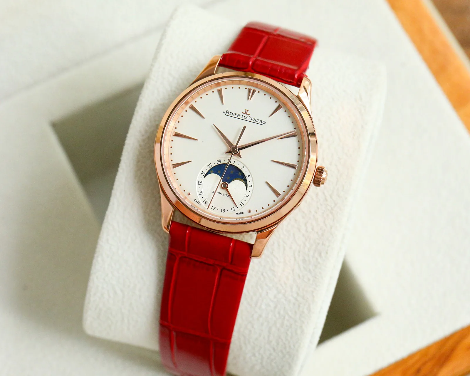 Часы Женские Jaeger-Lecoultre 18233882