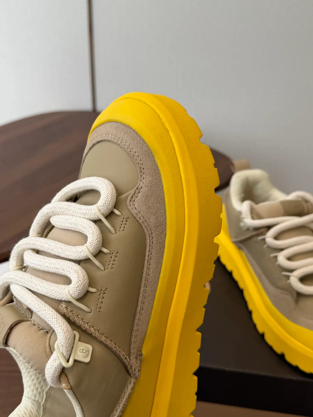 Кроссовки Женские Ugg 18796505