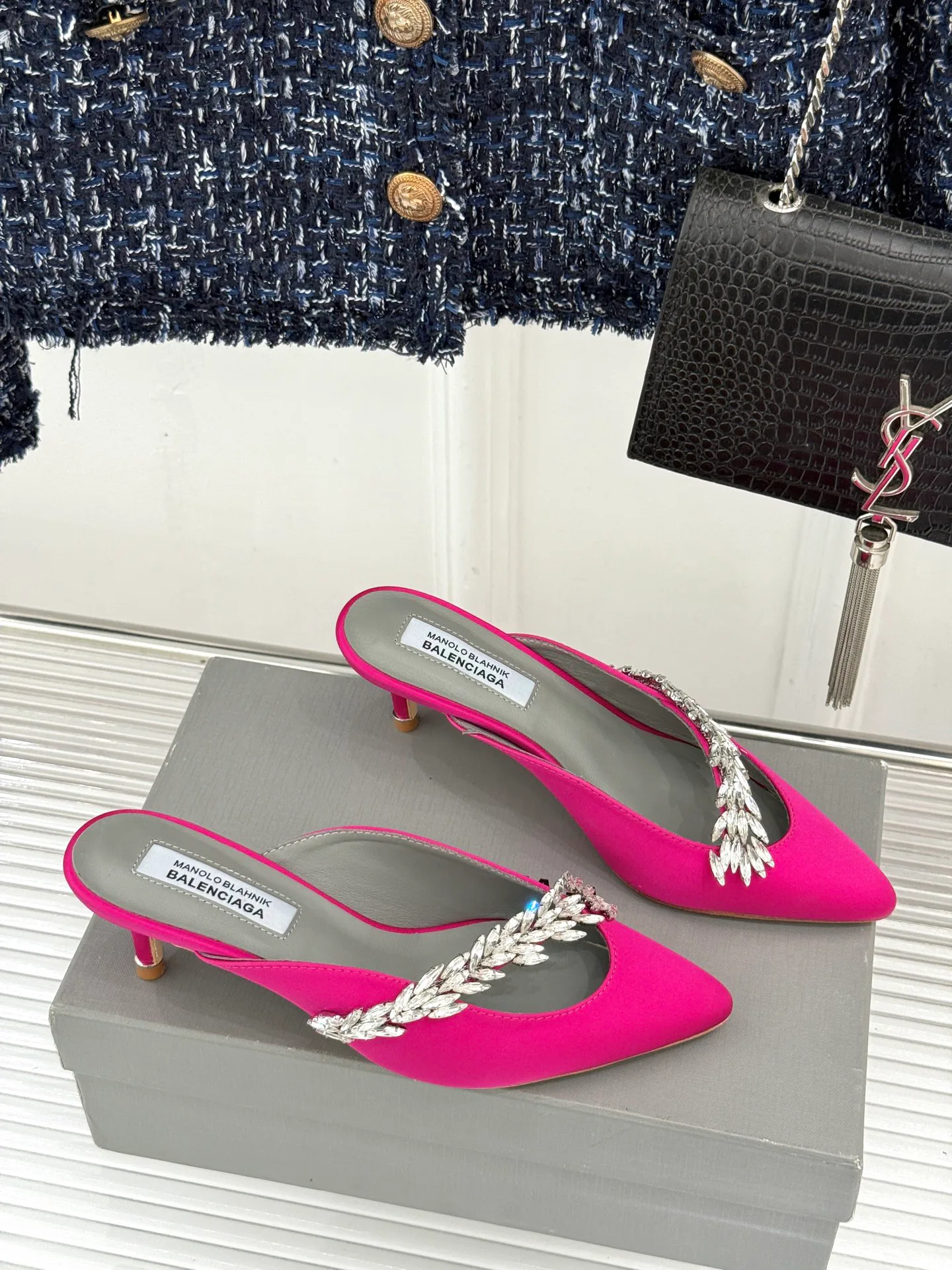 Босоножки Женские Balenciaga 16973365