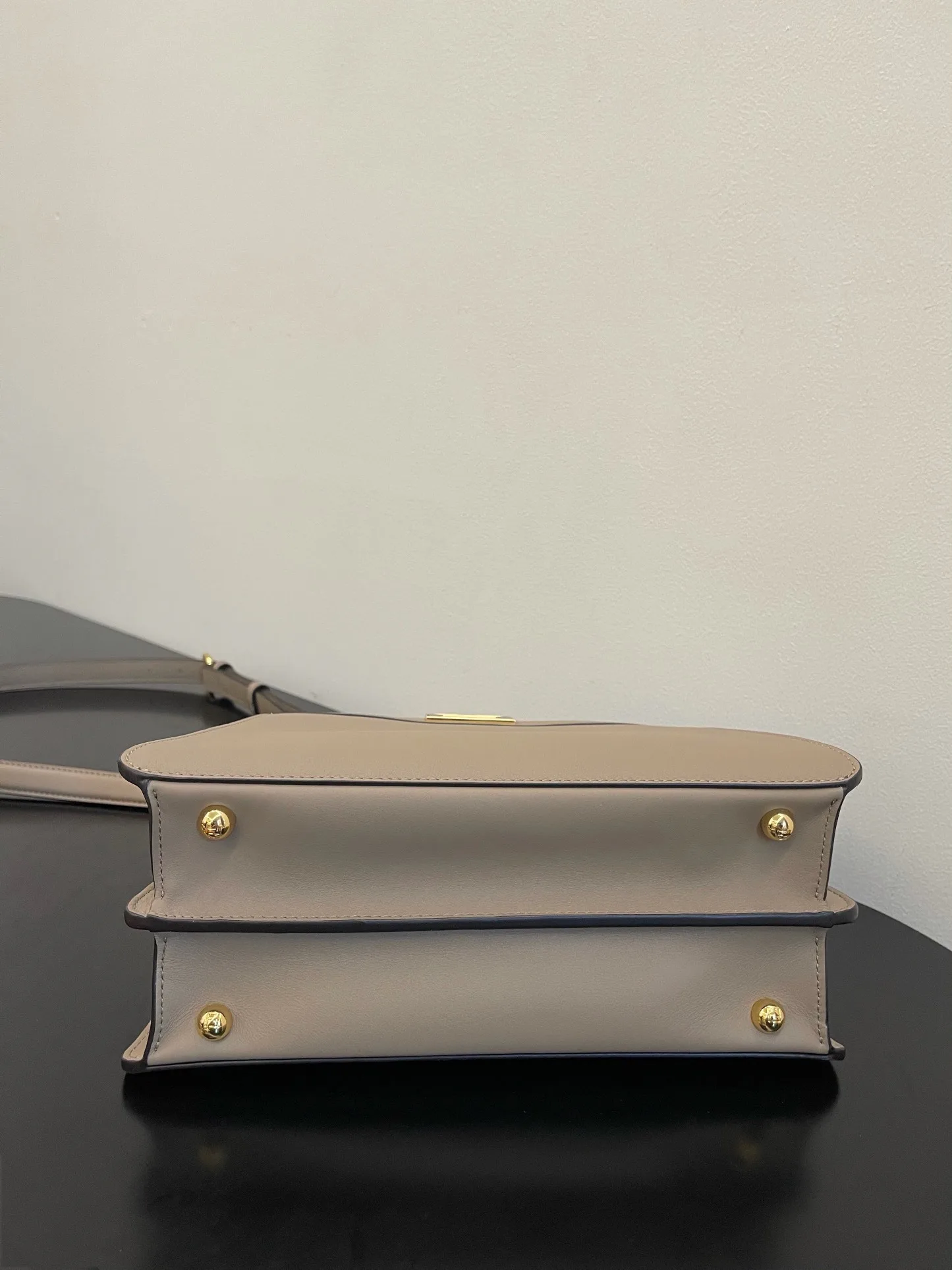 Классические Сумки Женские Fendi 13234499