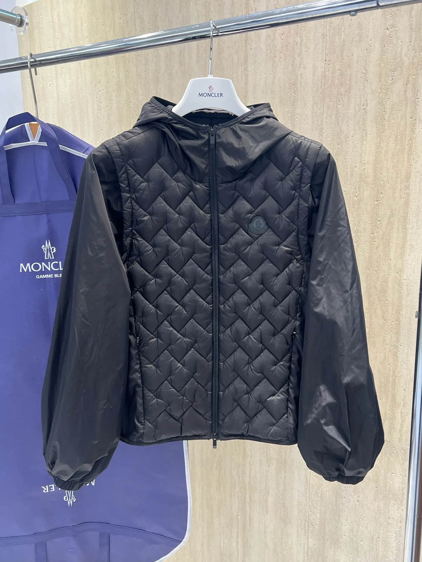 Куртки И Пуховики Мужские Moncler 18231209