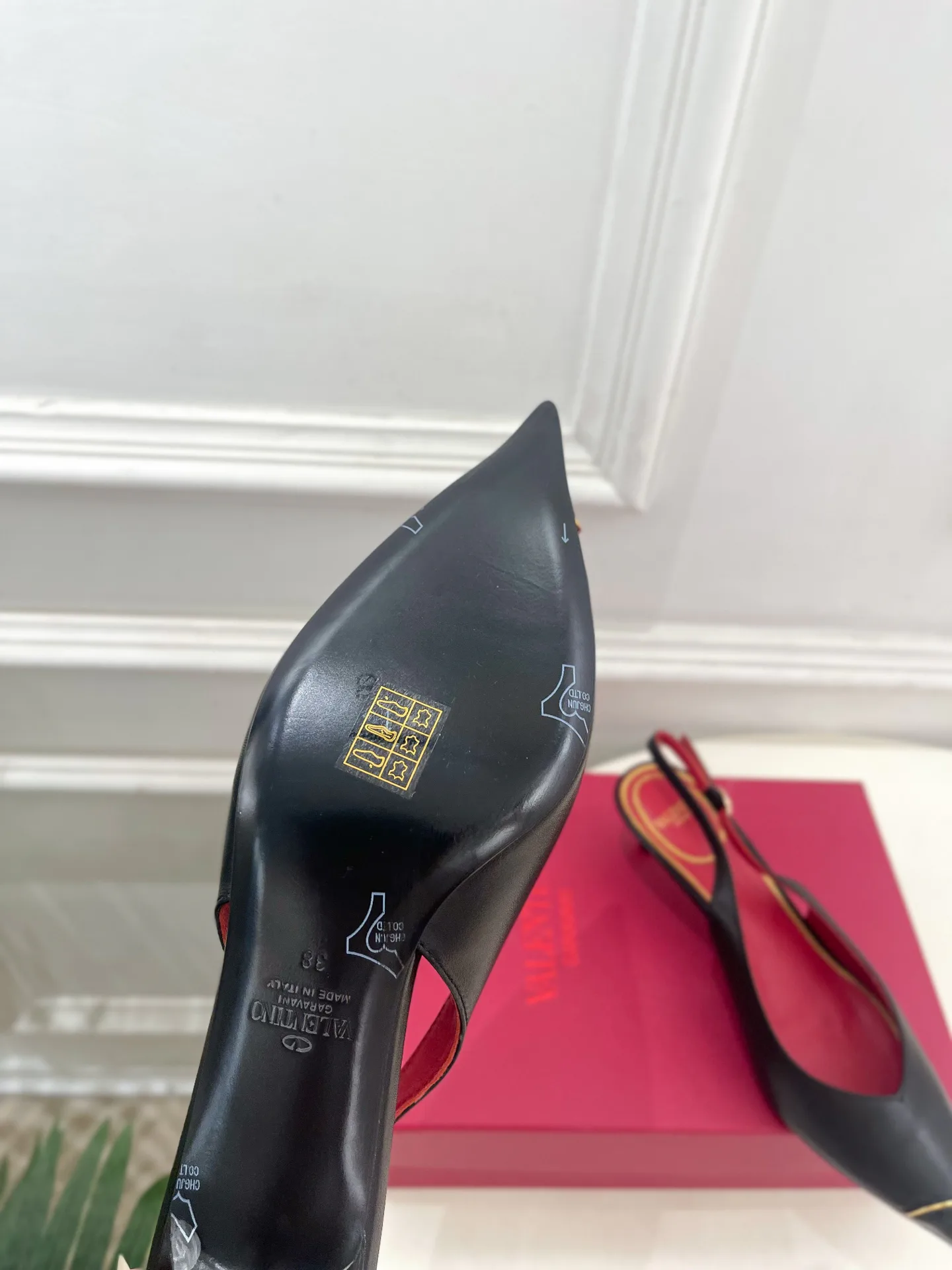 Босоножки Женские Valentino 17482673
