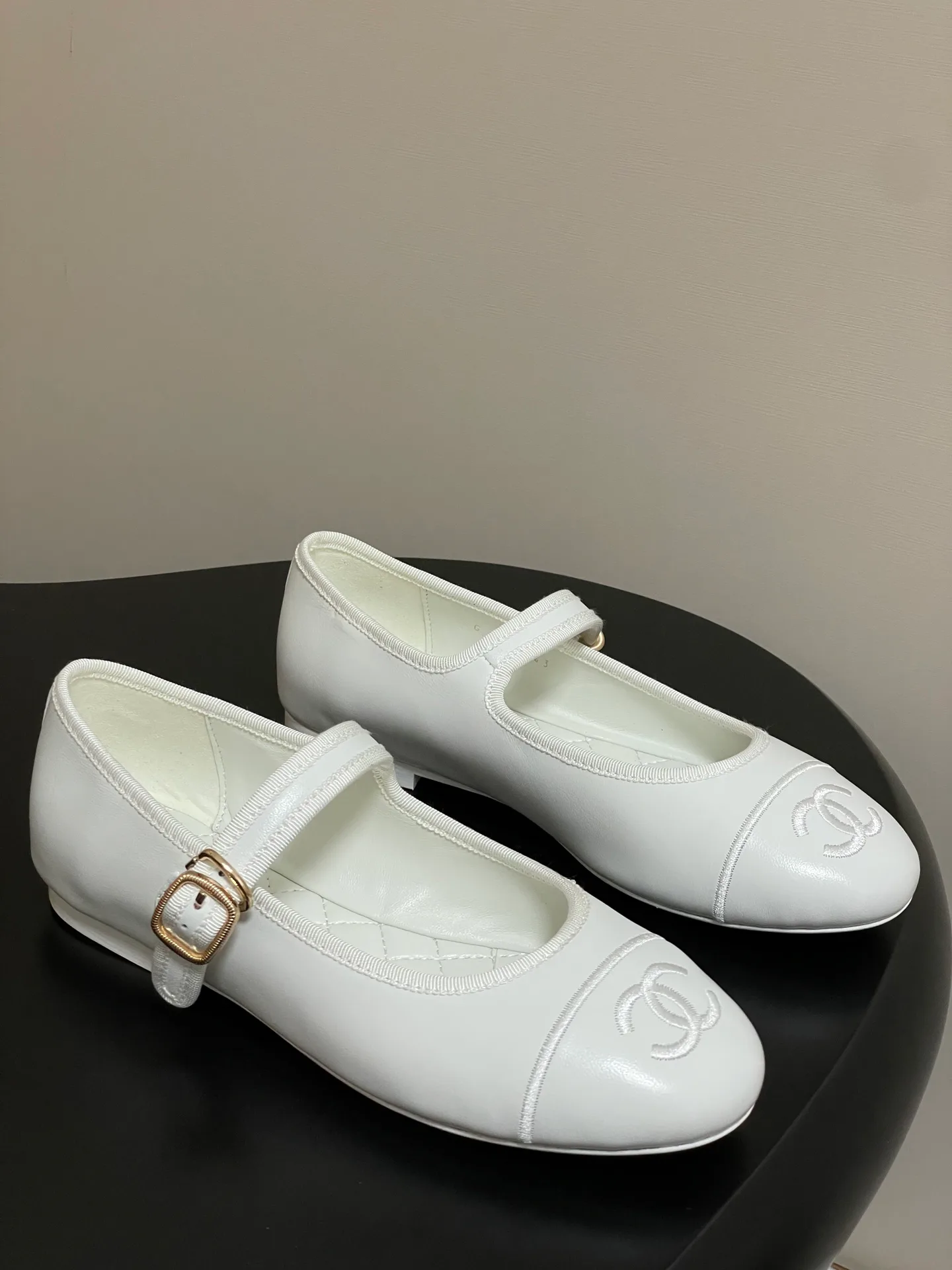 Туфли Женские Chanel 18764072