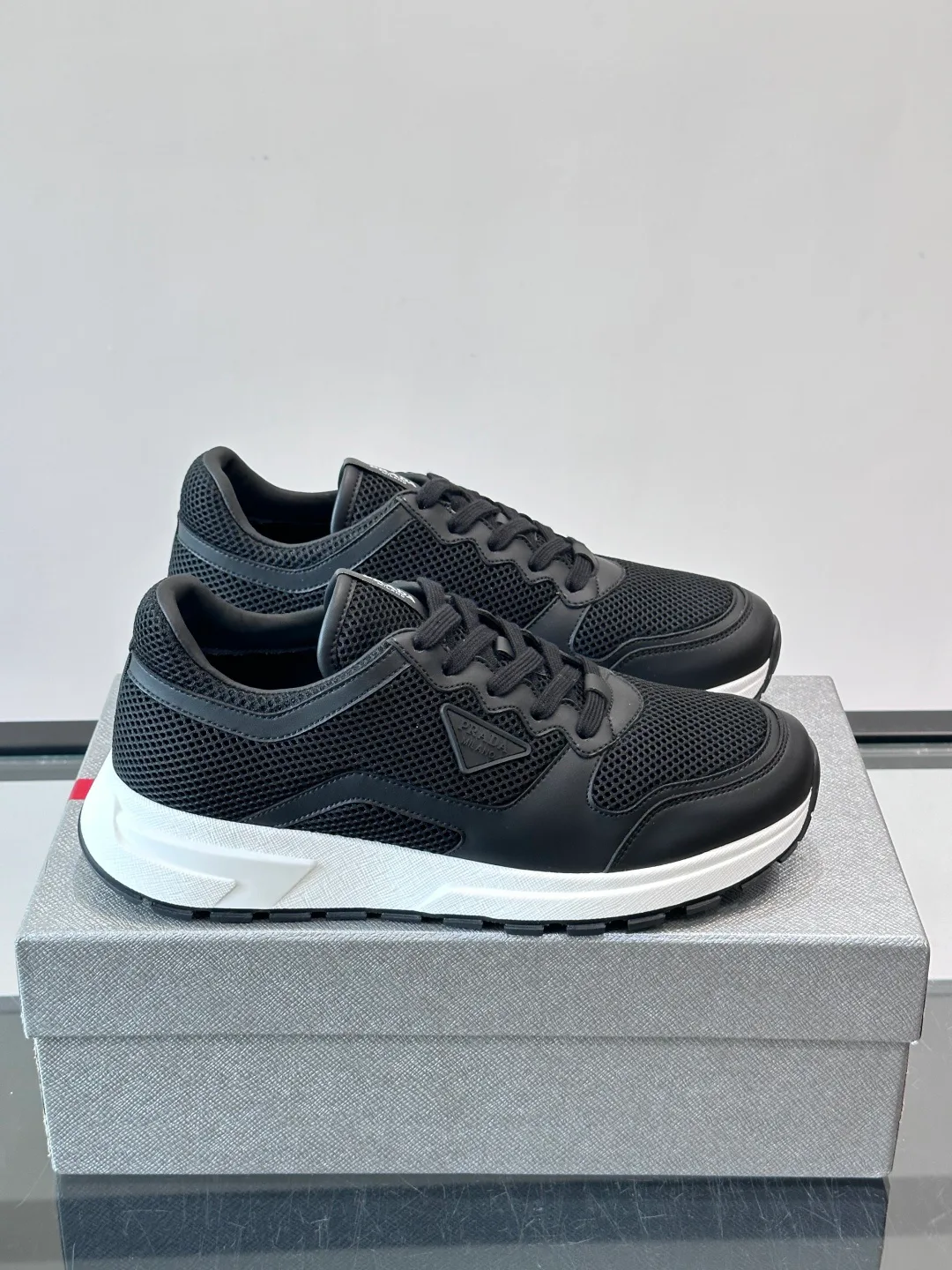 Кроссовки Мужские Prada 17349412