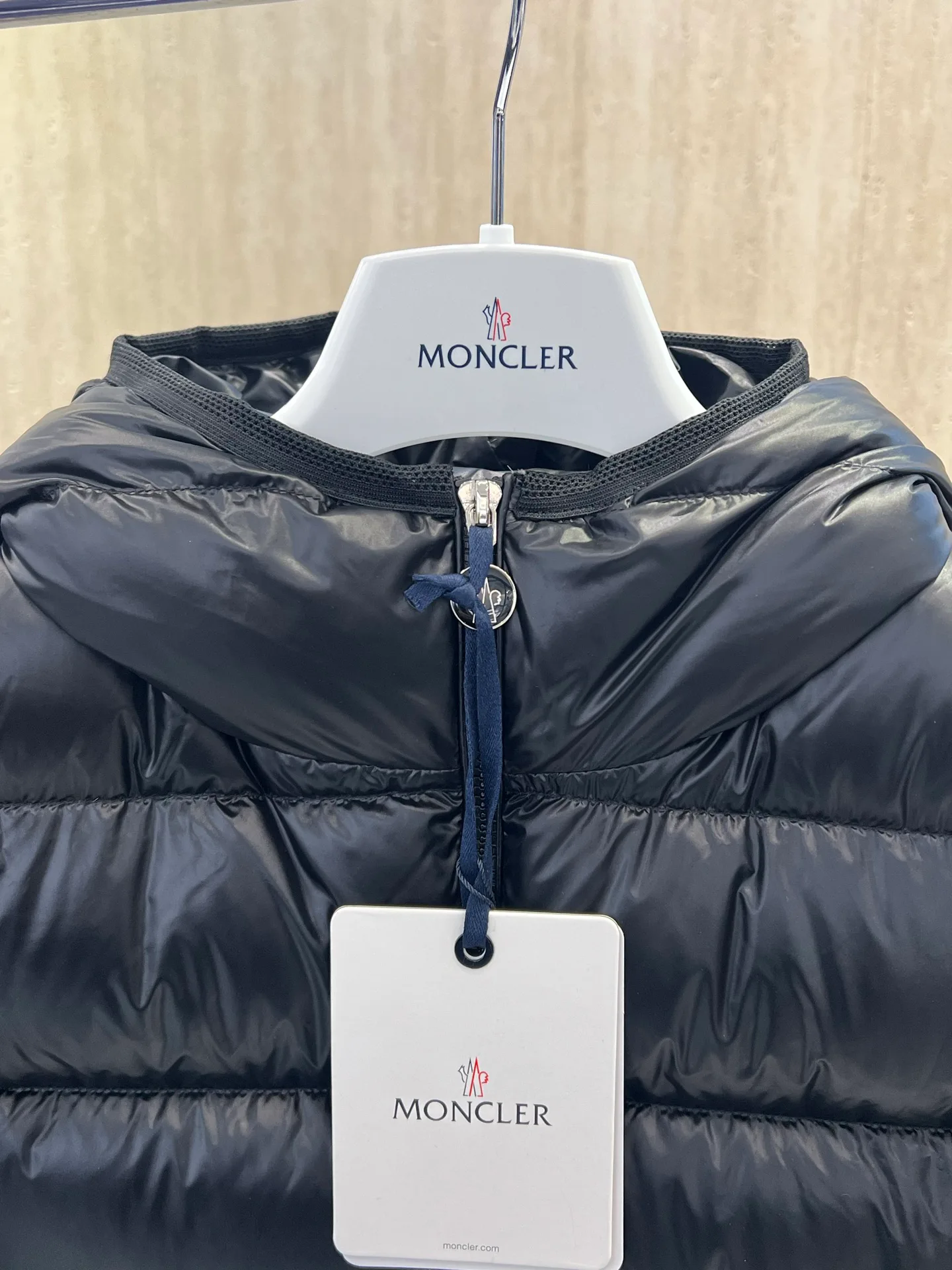 Куртки И Пуховики Мужские Moncler 18231423