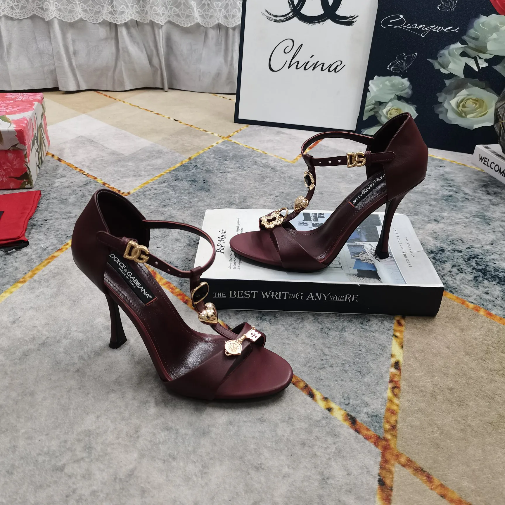 Босоножки Женские Dolce & Gabbana 11247978